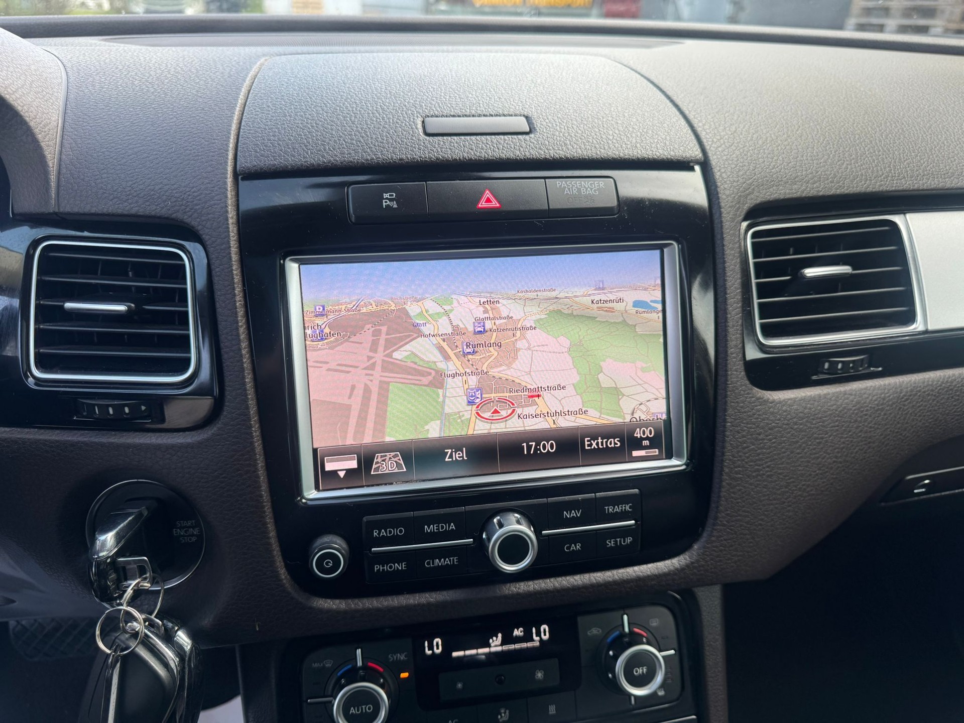 VW Touareg 3.0 TDI BlueMotion Technology Tiptronic-image-25