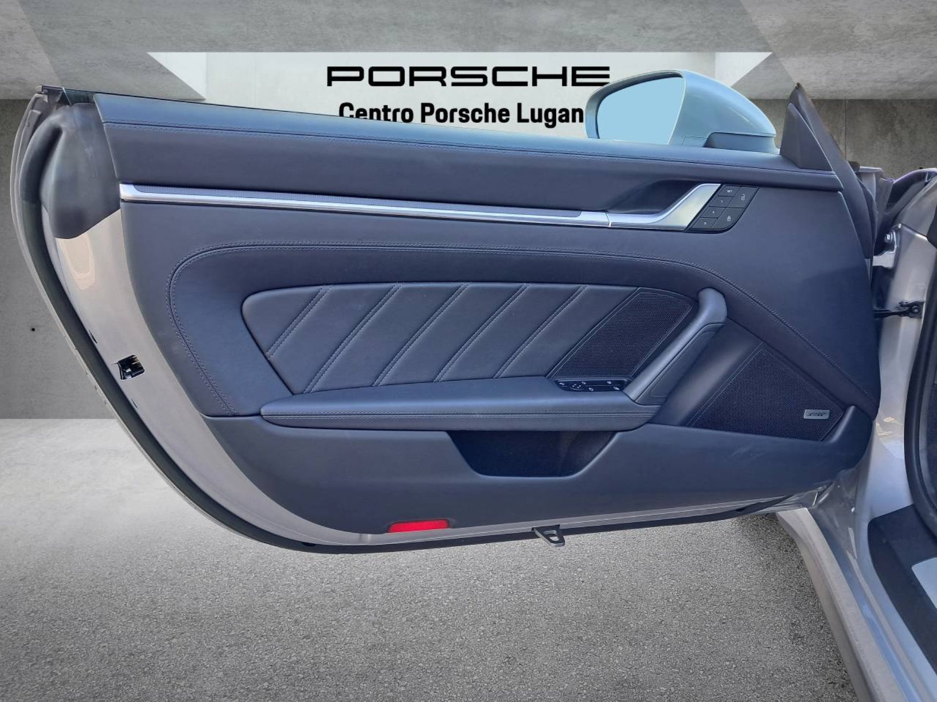 PORSCHE 911 Turbo S (MY22)-image-23