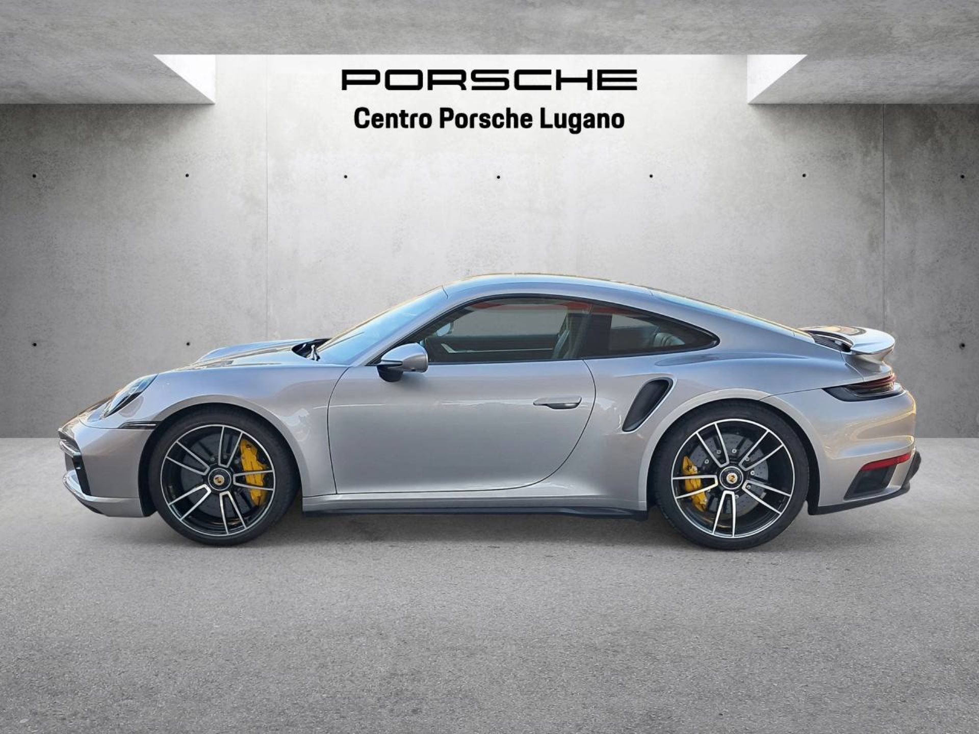 PORSCHE 911 Turbo S (MY22)-image-1