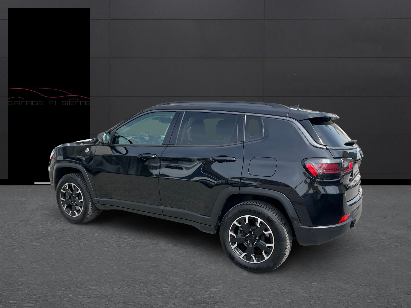 JEEP Compass 1.3 T PHEV Trailhawk AWD-showroom-element-3