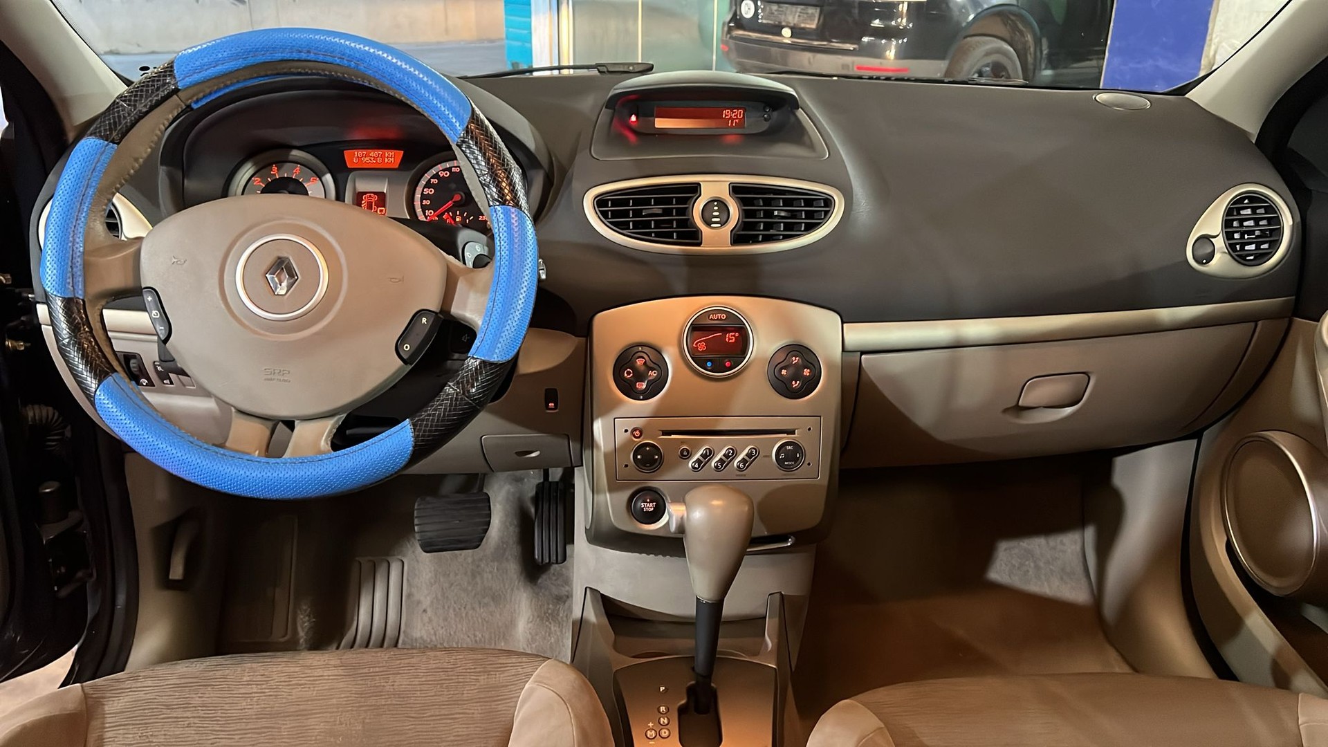 RENAULT Clio 1.6 16V-image-11