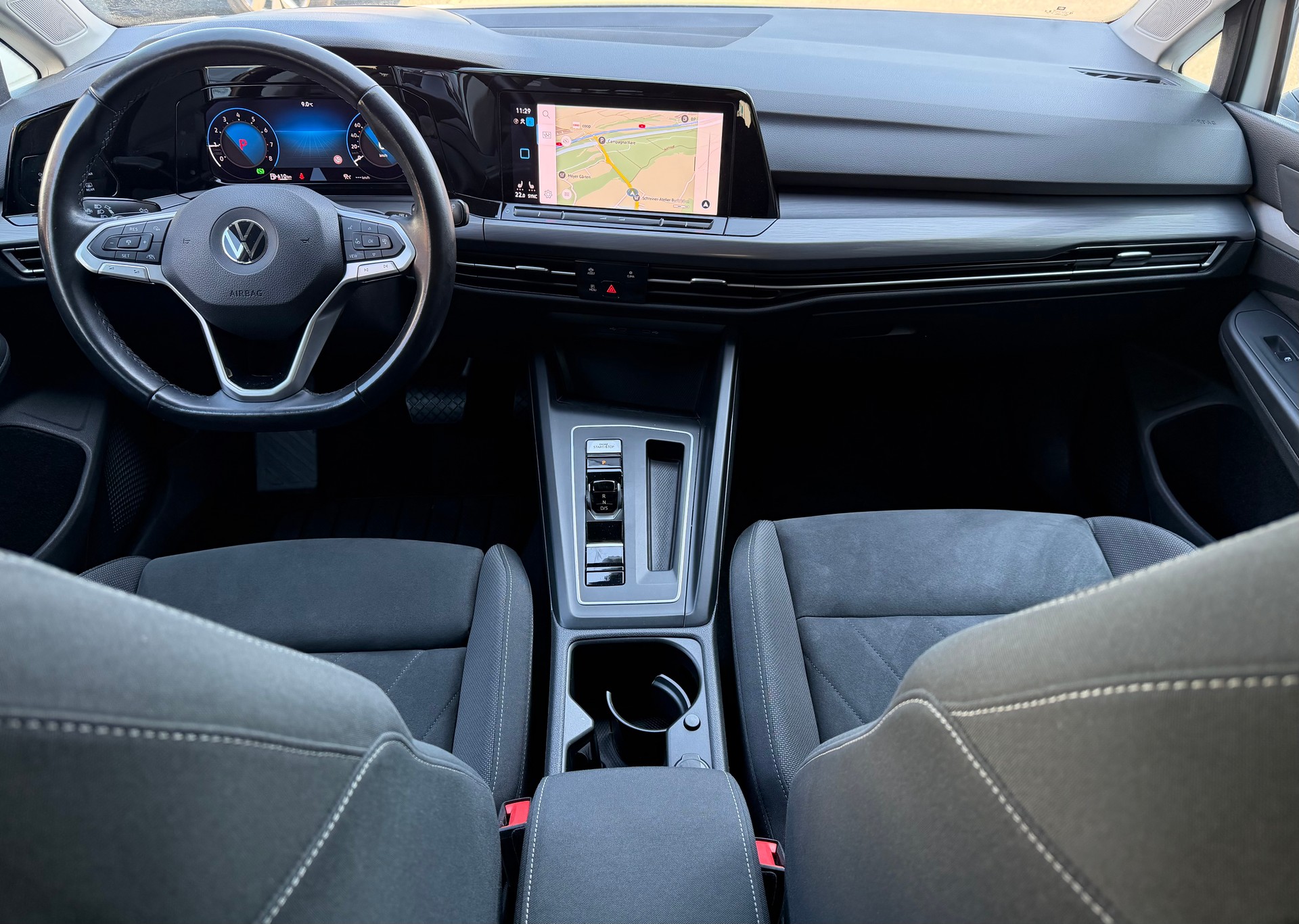 VW Golf 1.5 eTSI mHEV ACT Style DSG-image-19