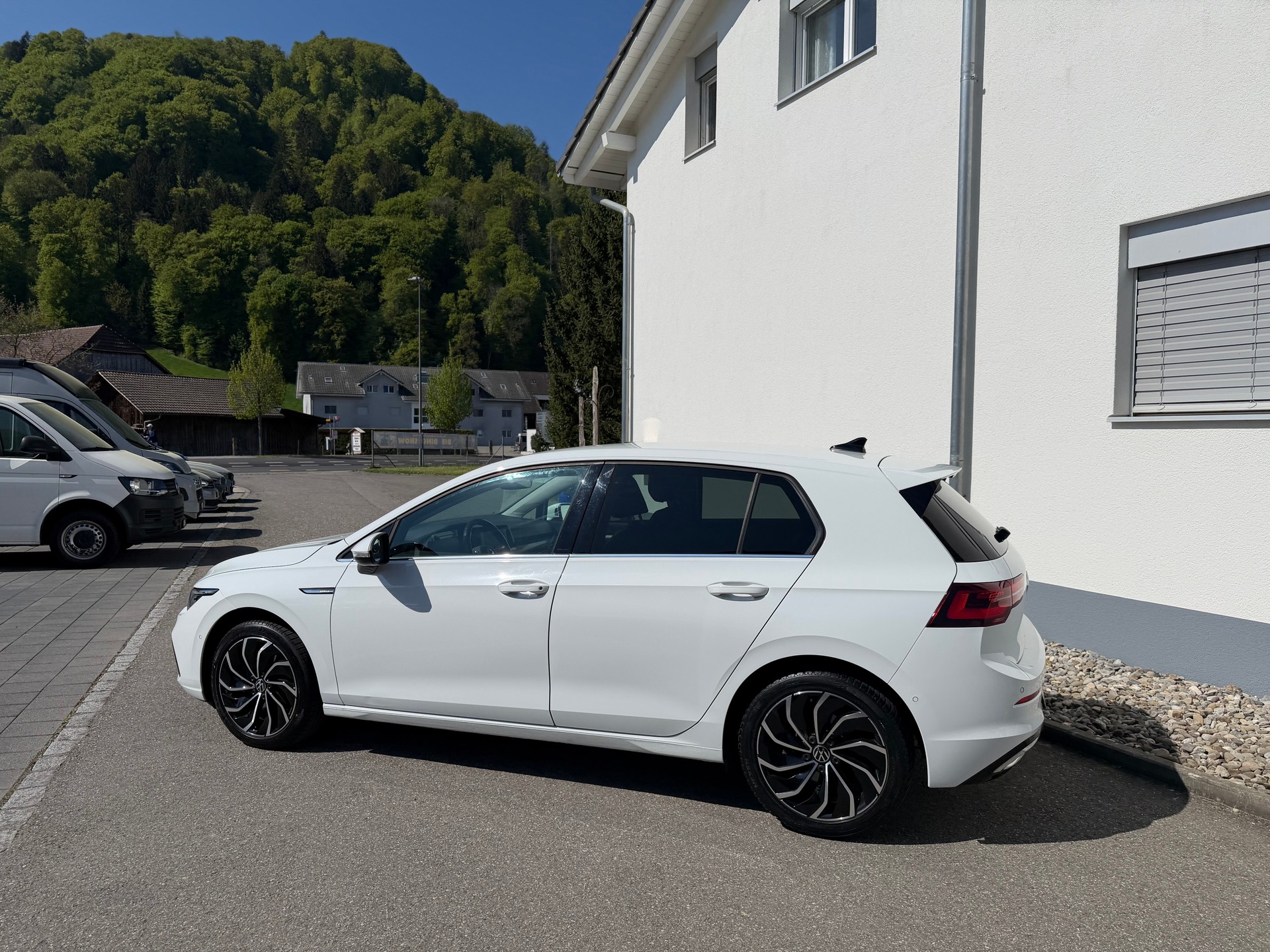 VW Golf 1.5 eTSI mHEV ACT Style DSG-image-12