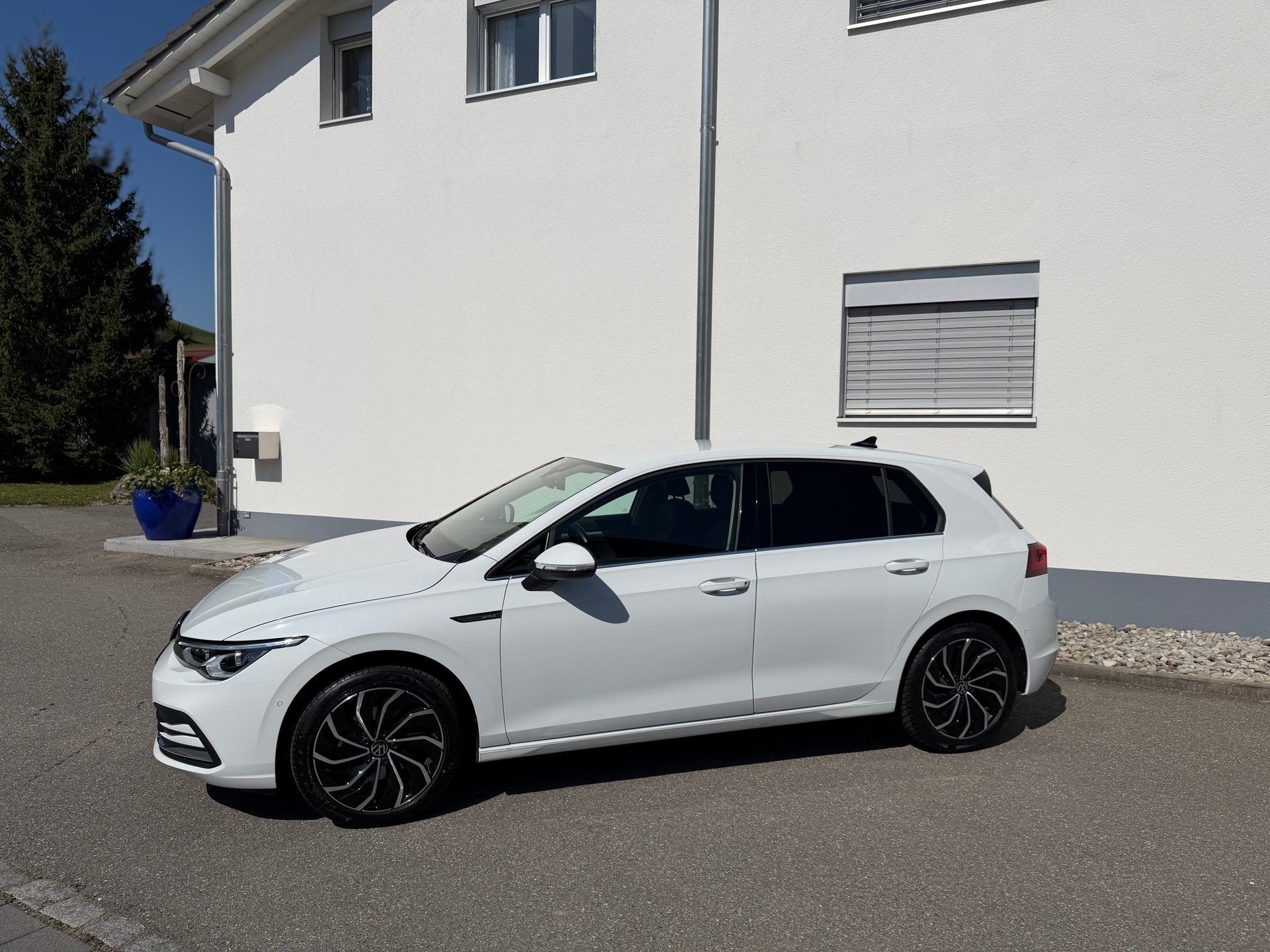 VW Golf 1.5 eTSI mHEV ACT Style DSG-image-11