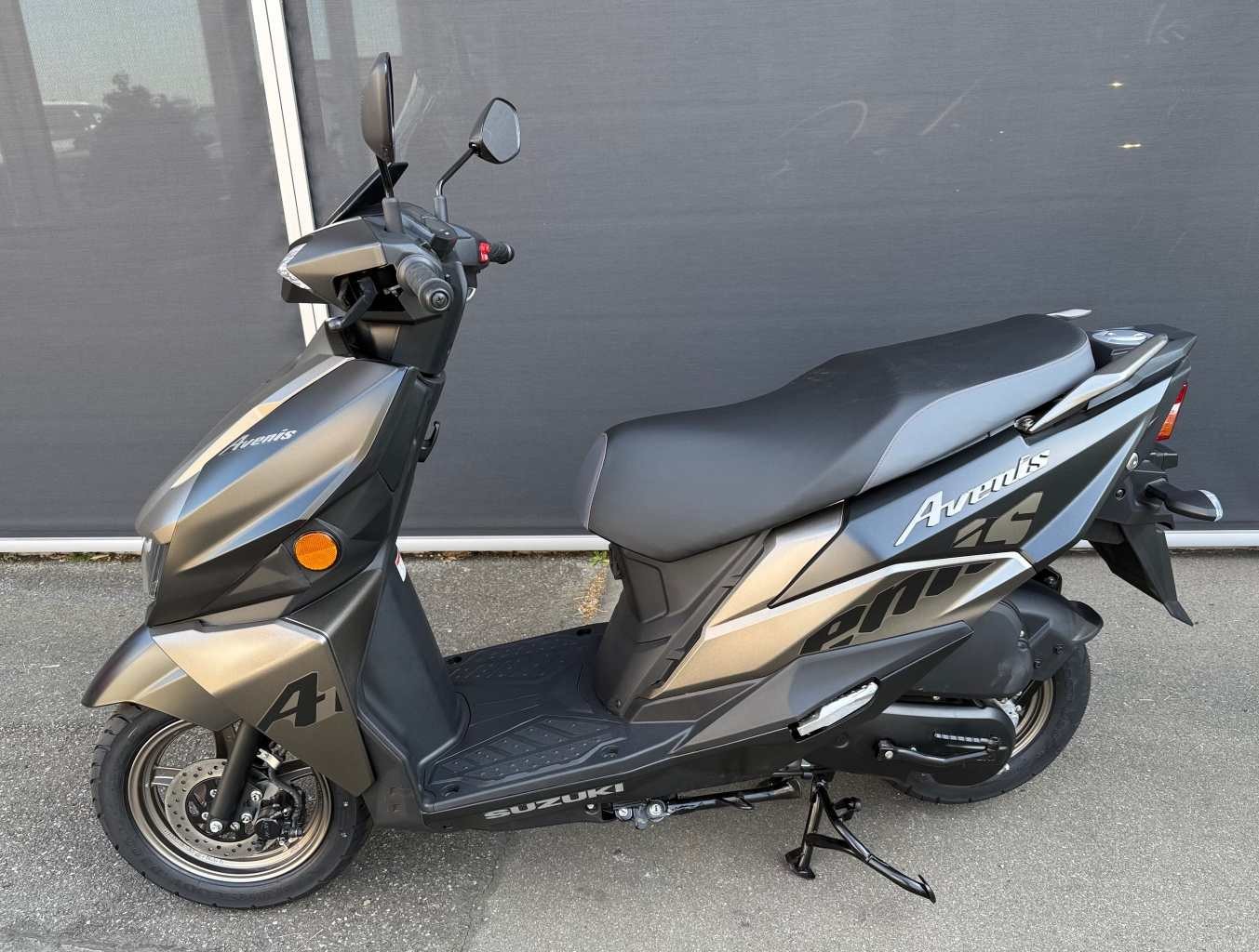 SUZUKI Avenis 125