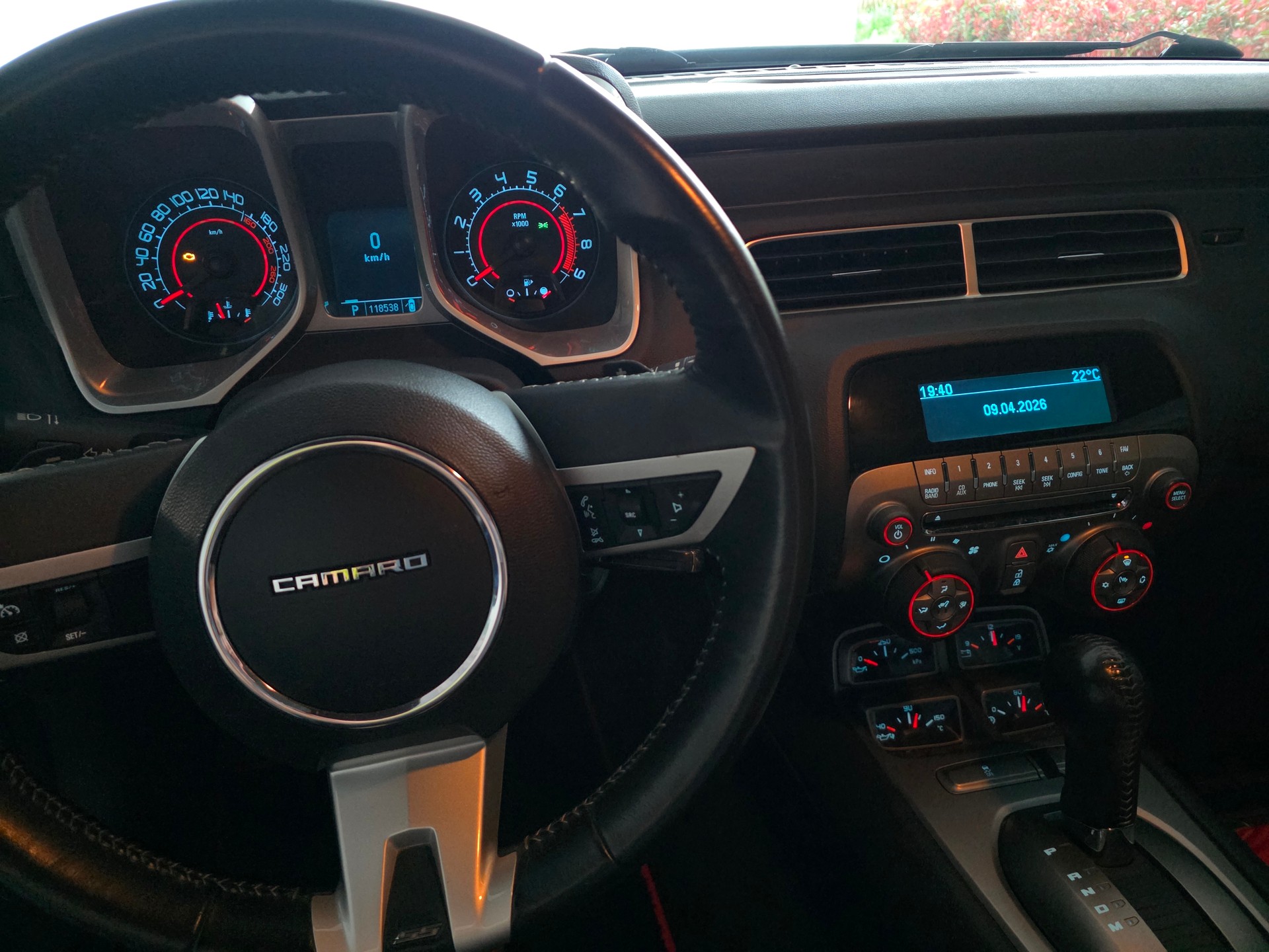 CHEVROLET Camaro SS-image-3