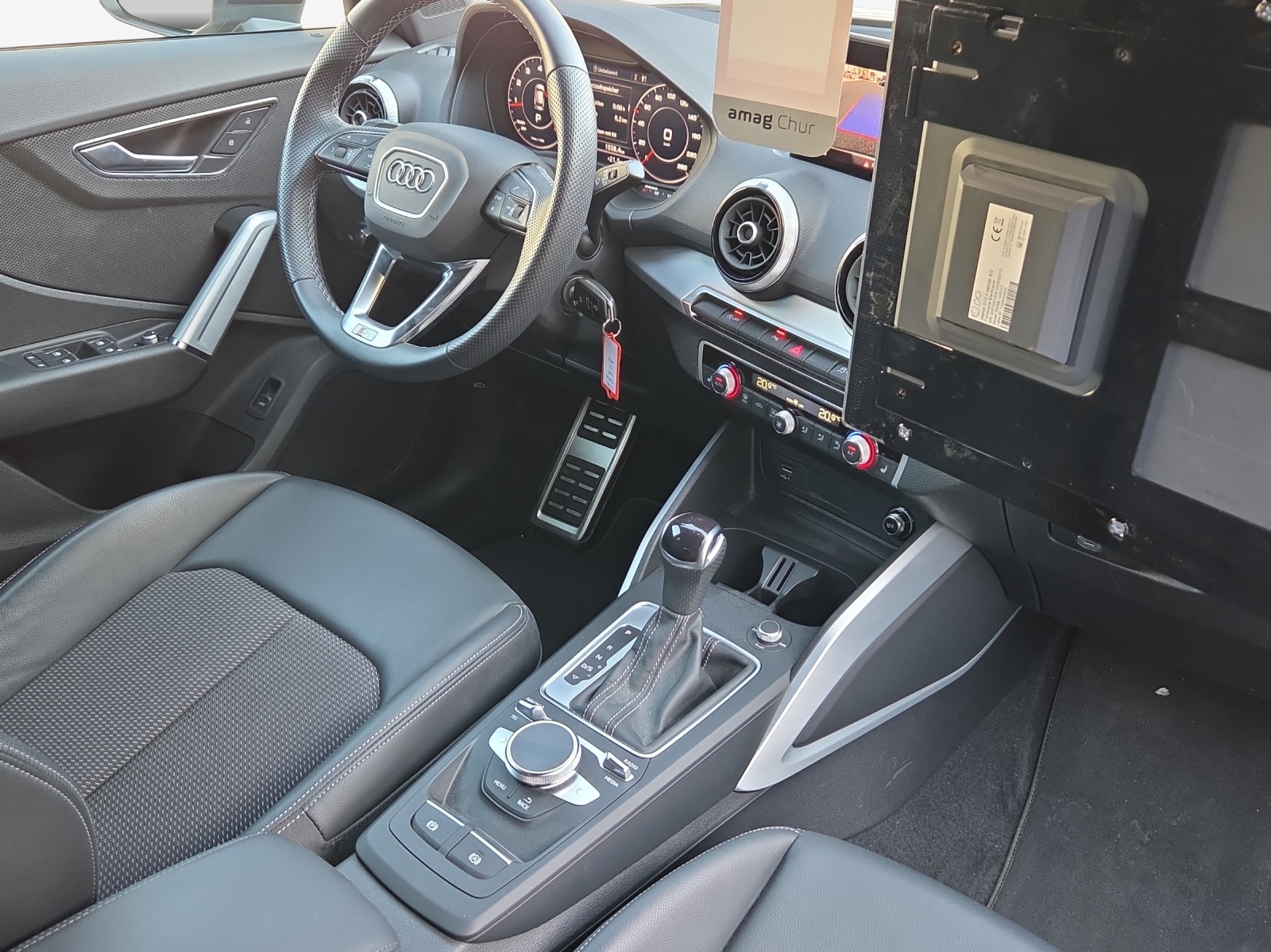 AUDI Q2 40 TFSI S line Attraction quattro S-tronic-image-14