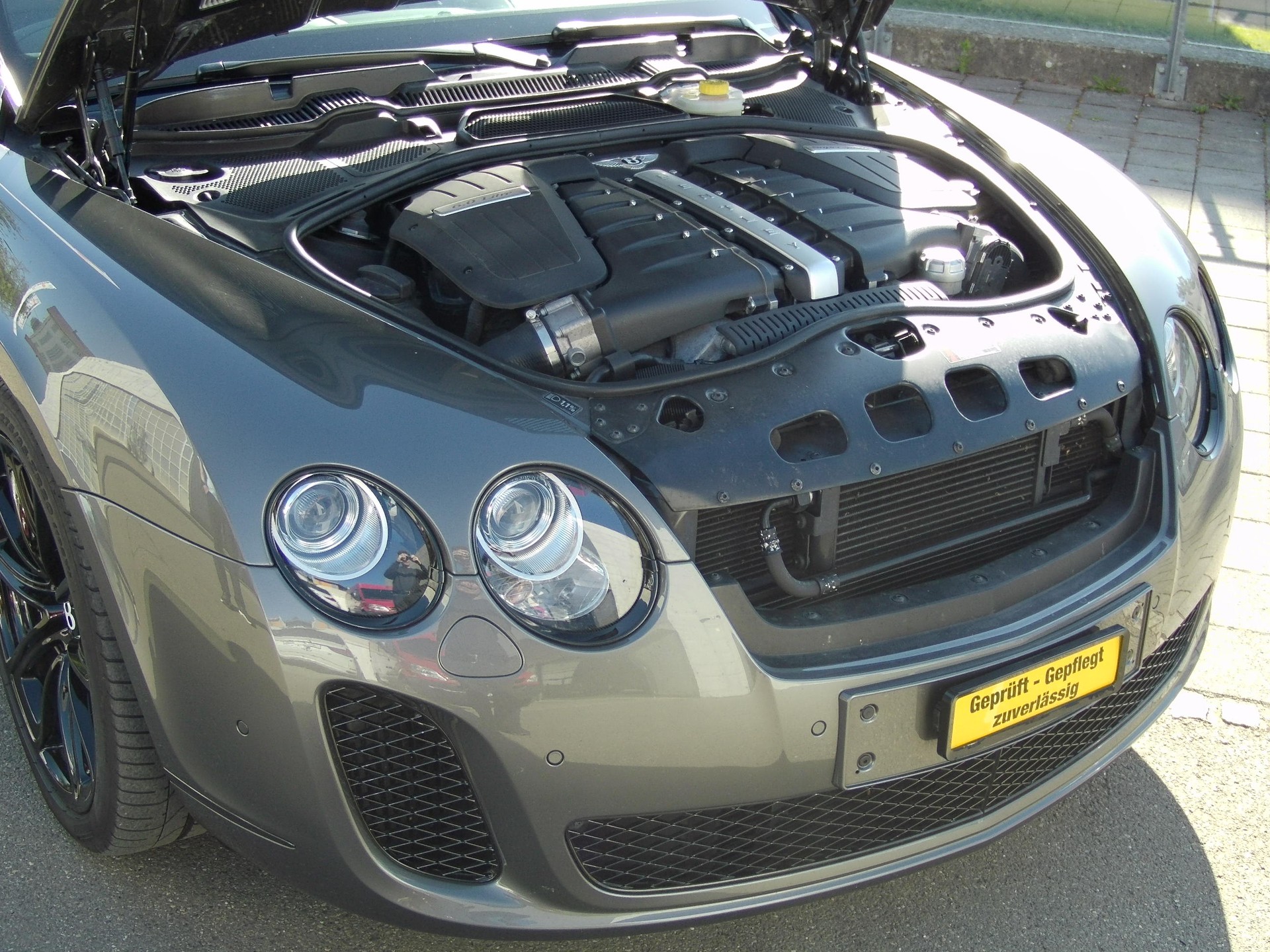 BENTLEY Supersports Convertible 6.0 mit 630 PS-image-6
