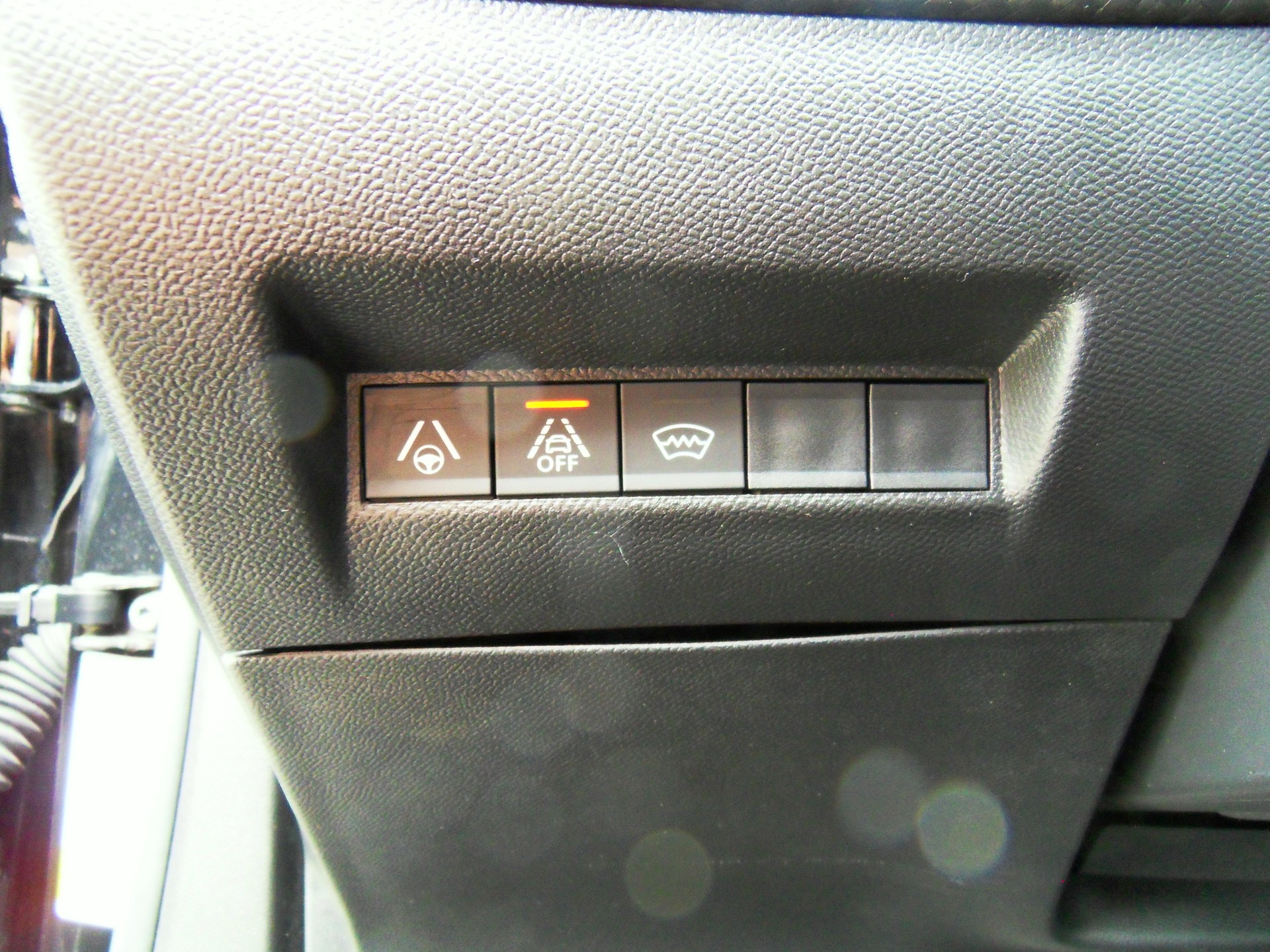 PEUGEOT 2008 1.2 PureTech GT EAT8-image-20