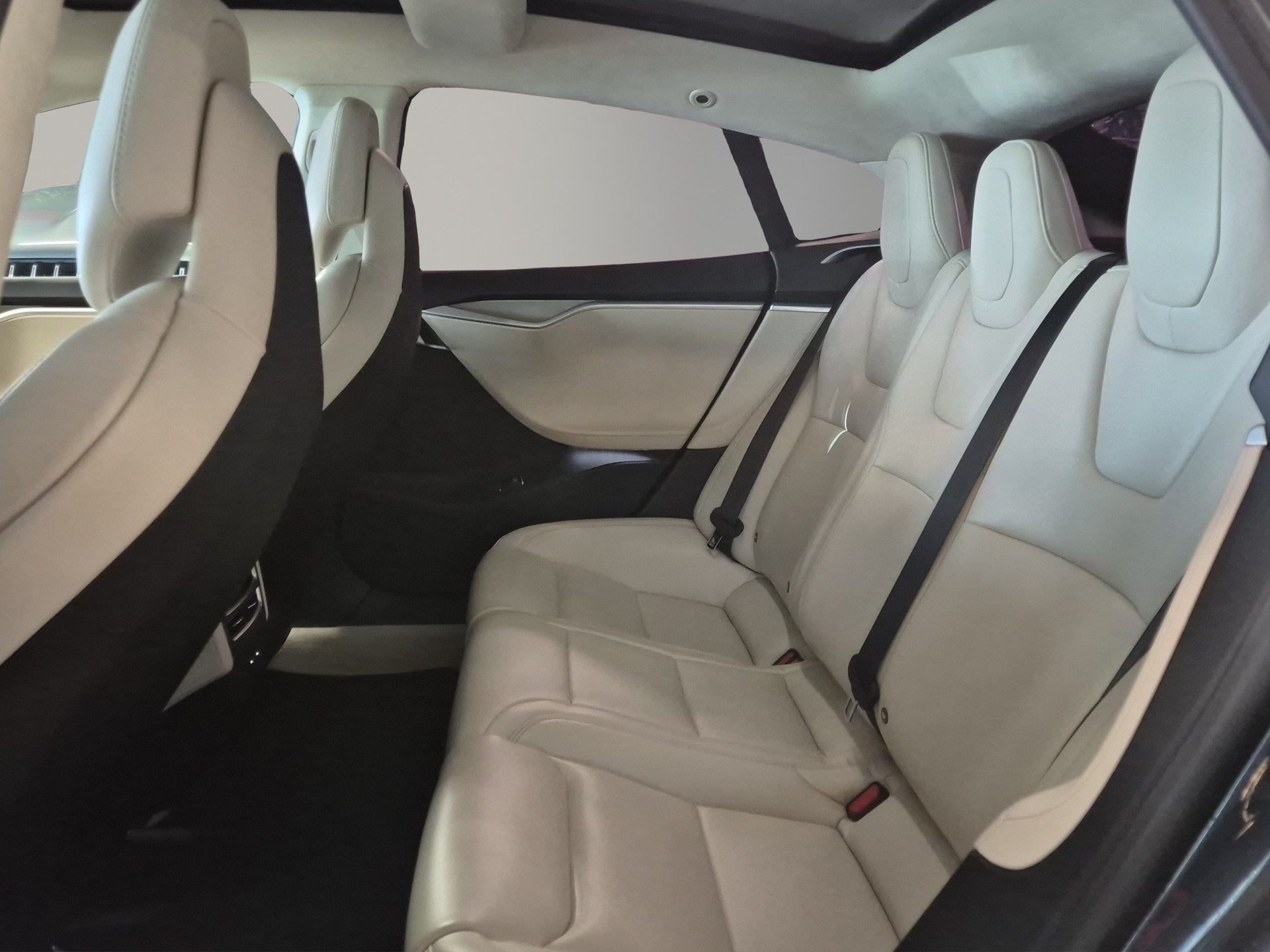 TESLA Model S 100 D Performance LEASING à partir de CHF 320.-/mois-image-12
