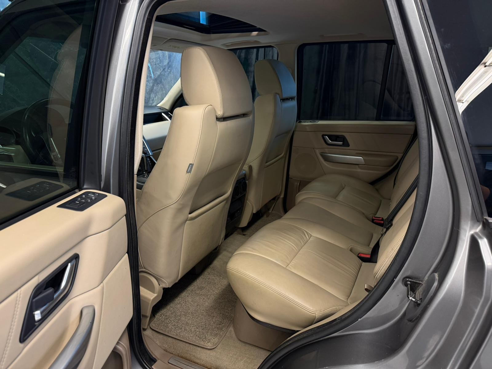 LAND ROVER Range Rover Sport 3.6 Td8 HSE Automatic-image-12