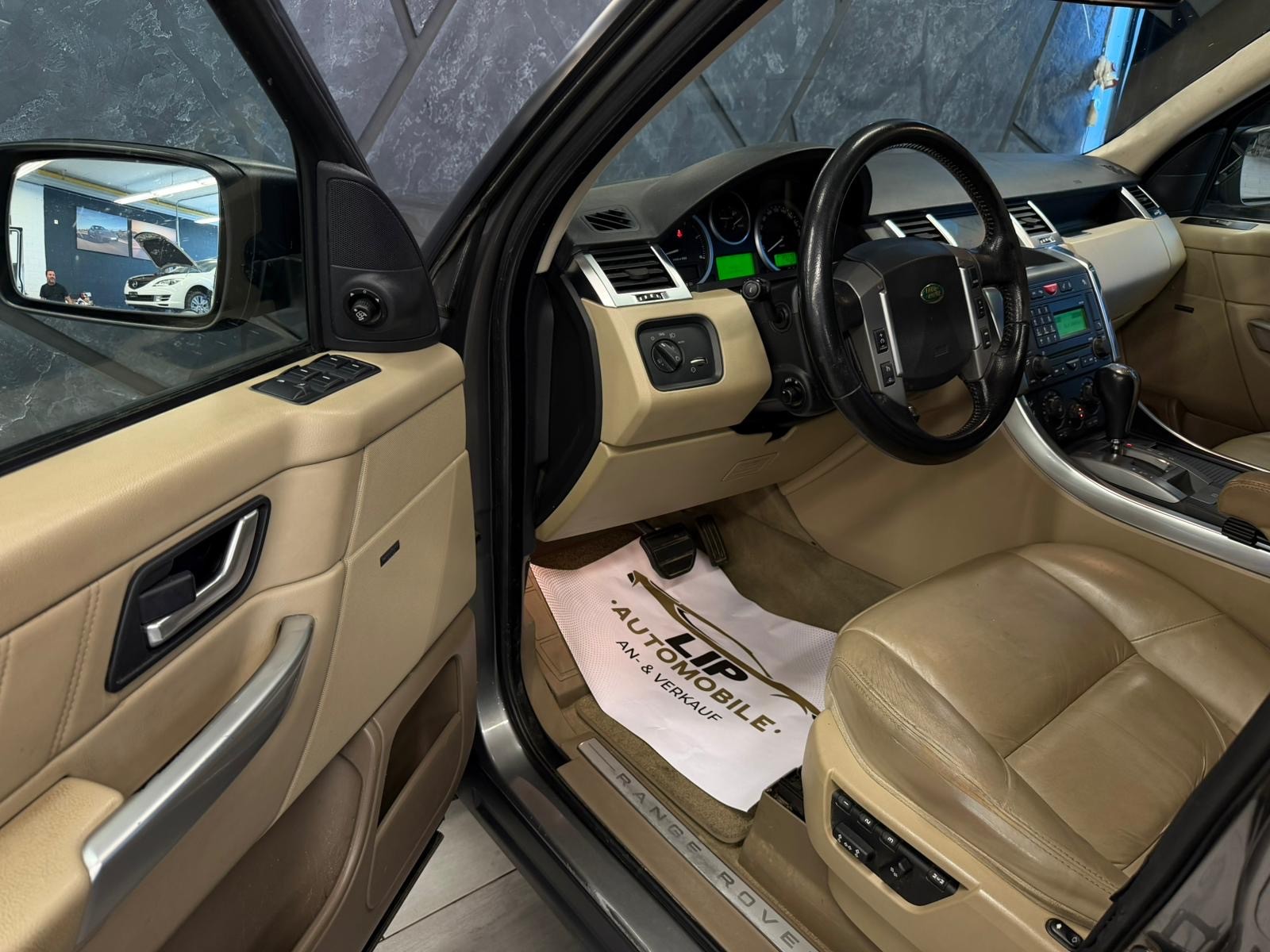LAND ROVER Range Rover Sport 3.6 Td8 HSE Automatic-image-10