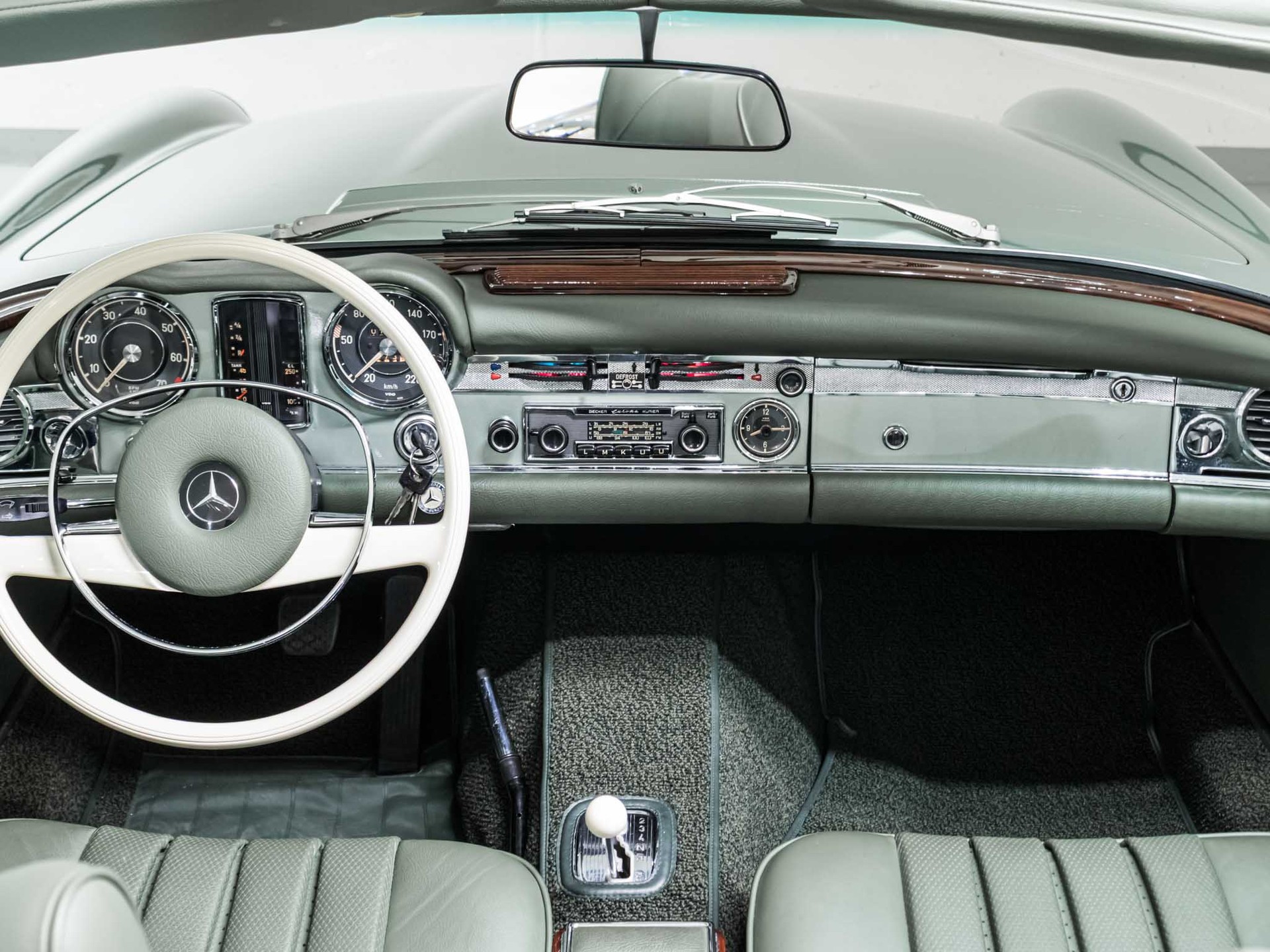 MERCEDES-BENZ 280 SL Pagode-image-9