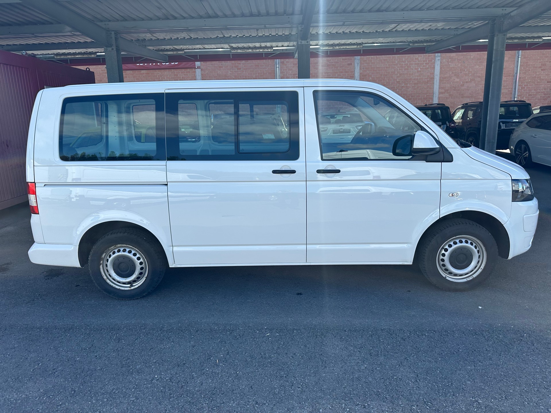 VW T5 2.0 TDI-image-1