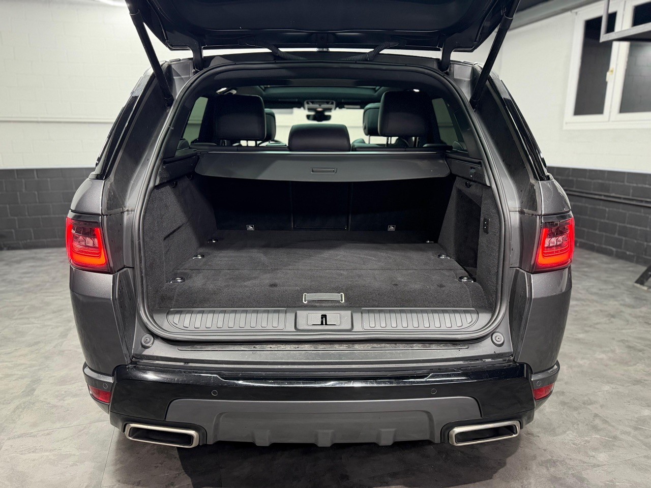 LAND ROVER Range Rover Sport P400e 2.0 I4 PHEV HSE Dynamic | CH-Auto | Luftfahrwerk | Schiebedach-image-13