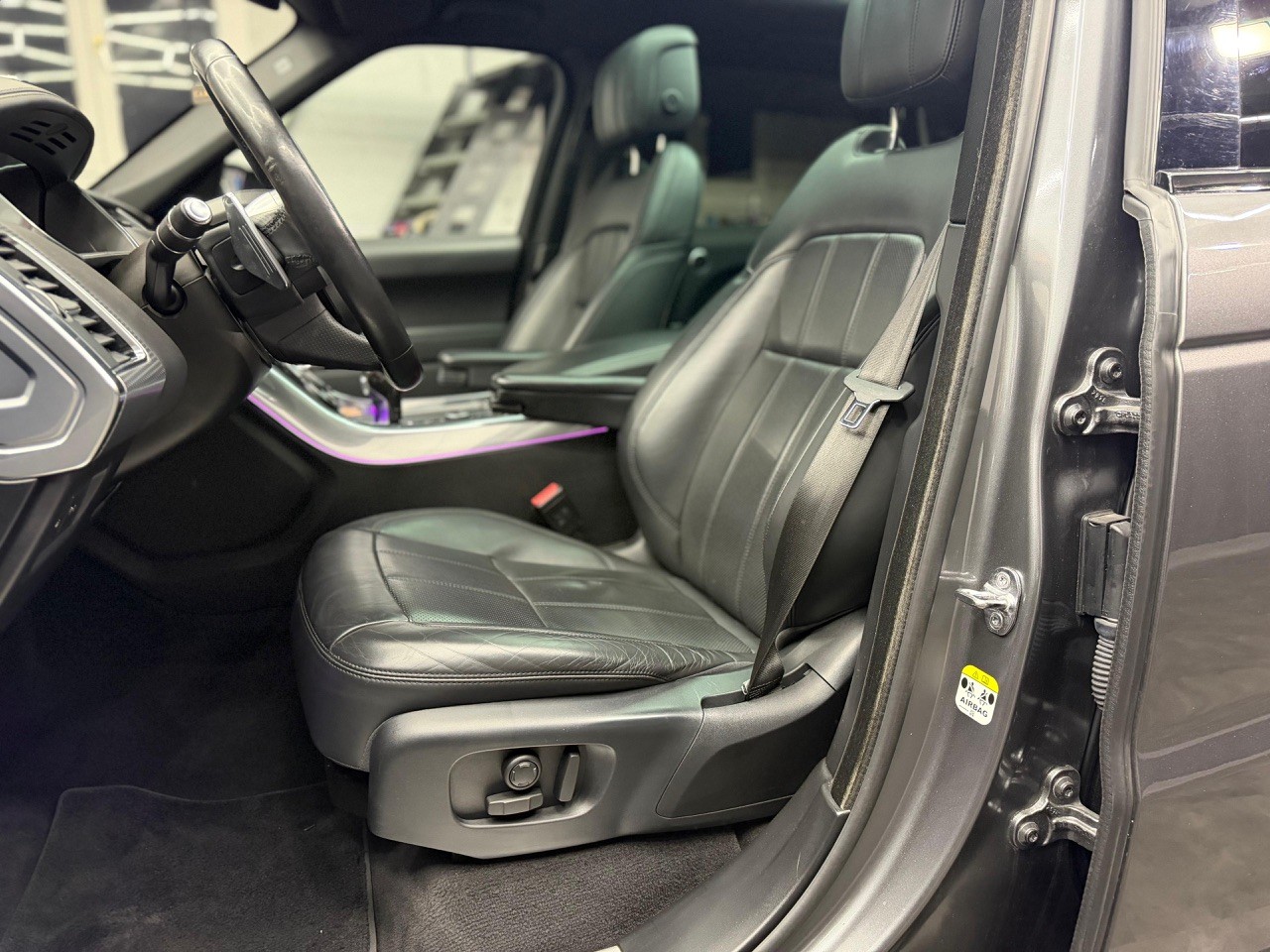 LAND ROVER Range Rover Sport P400e 2.0 I4 PHEV HSE Dynamic | CH-Auto | Luftfahrwerk | Schiebedach-image-15