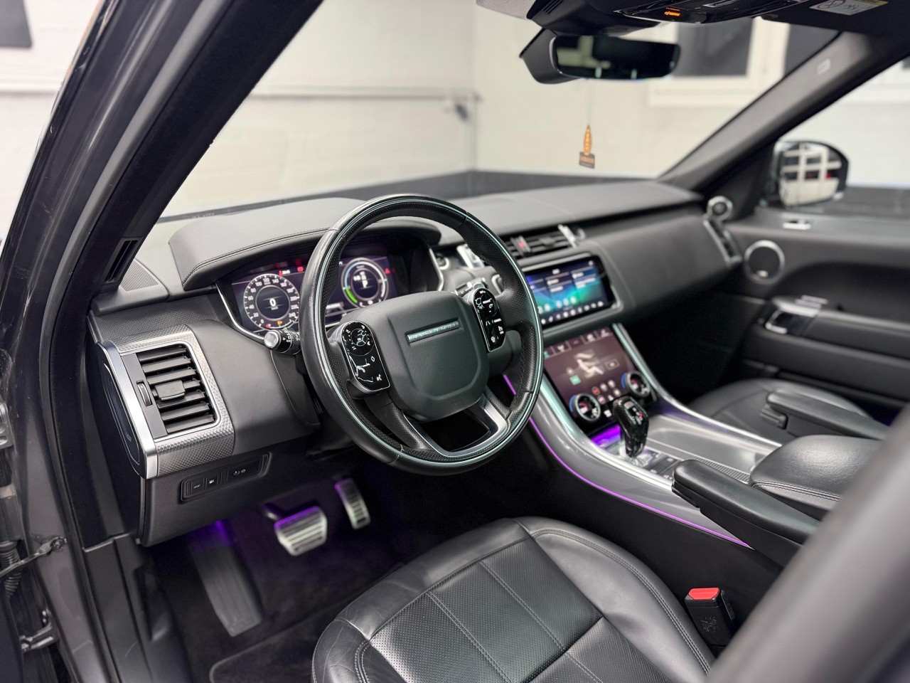 LAND ROVER Range Rover Sport P400e 2.0 I4 PHEV HSE Dynamic | CH-Auto | Luftfahrwerk | Schiebedach-image-16