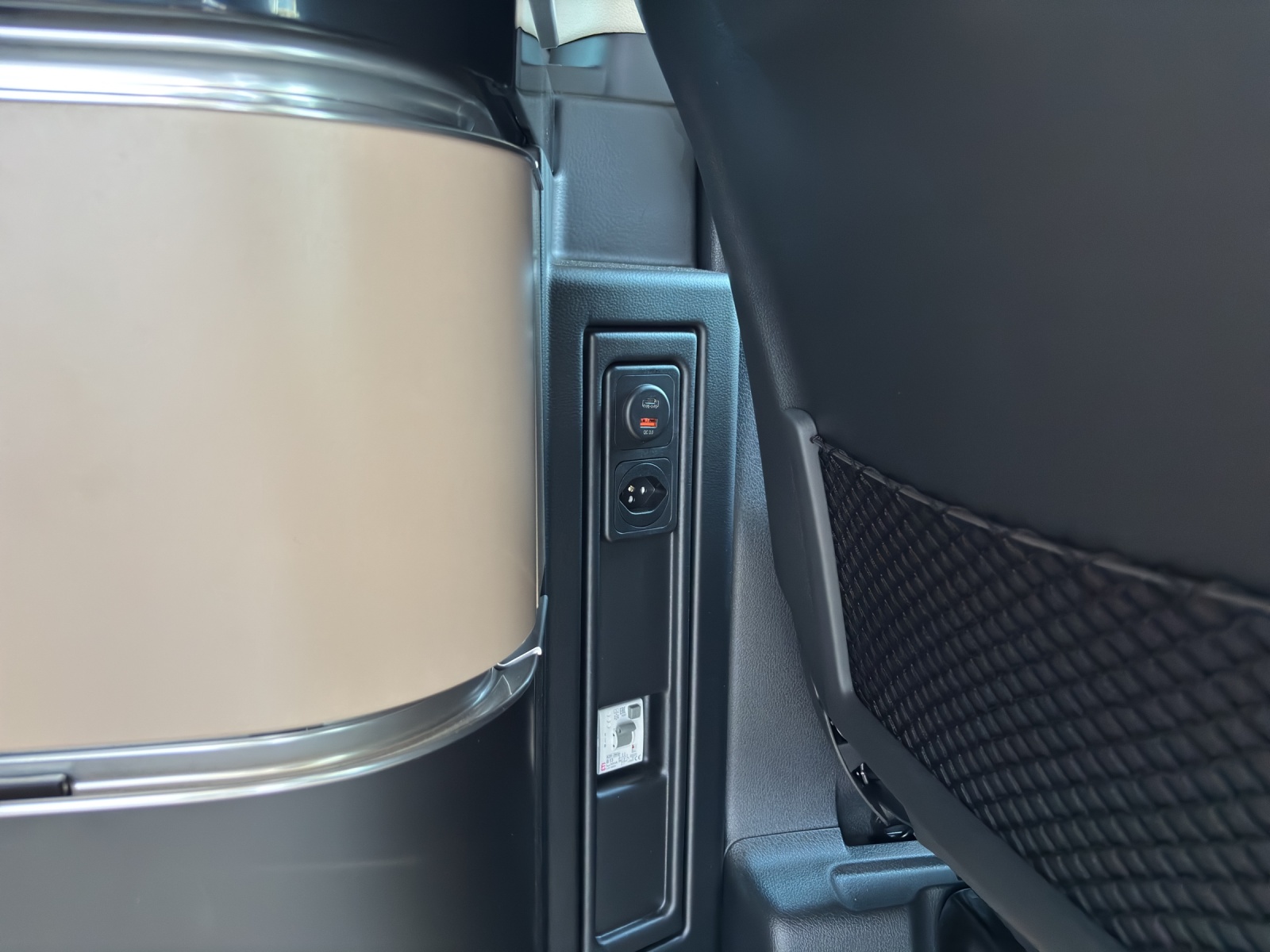MERCEDES-BENZ Marco Polo 300 d 4M Automat-image-14
