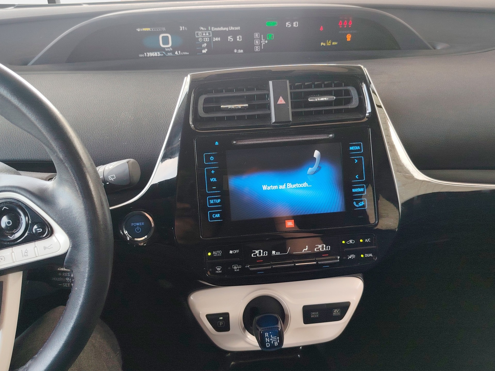 TOYOTA Prius 1.8 VVT-i HSD Sol-image-10