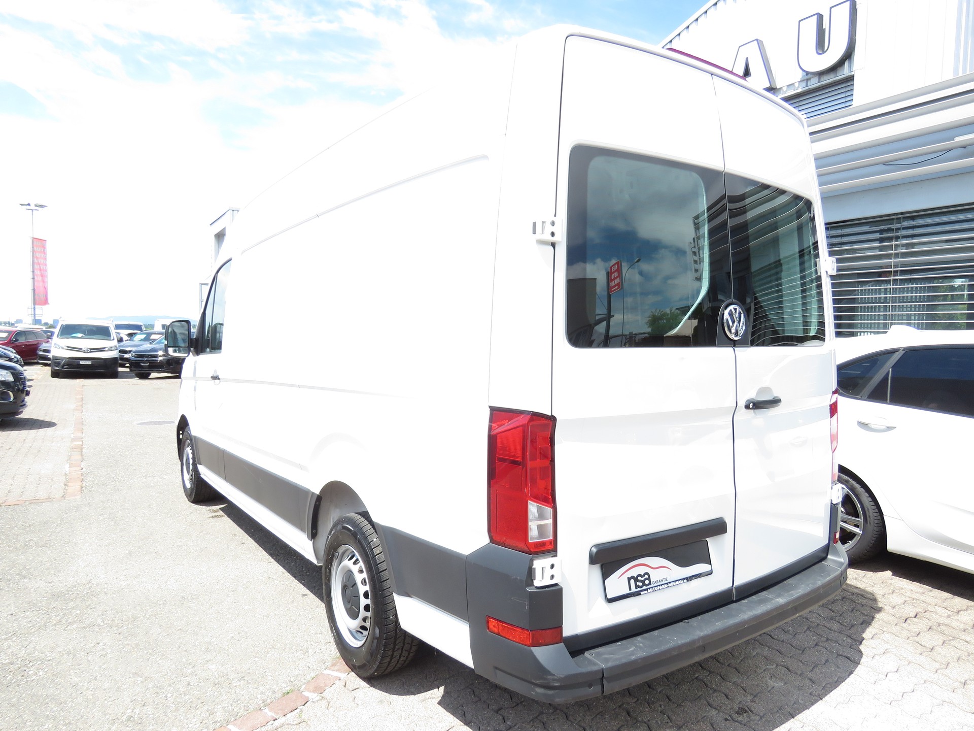 VW Crafter 35 2.0 TDI Entry L3 H2 Automat-image-5