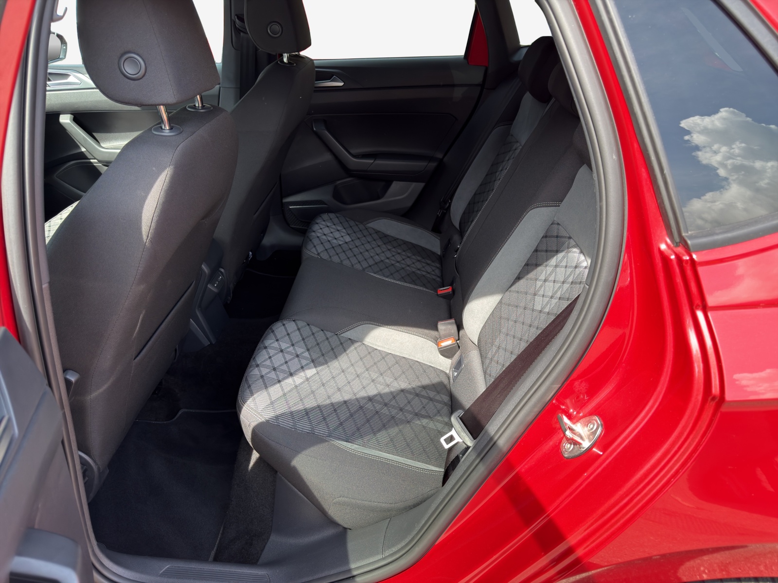VW Polo 1.0 TSI R-Line DSG-image-11
