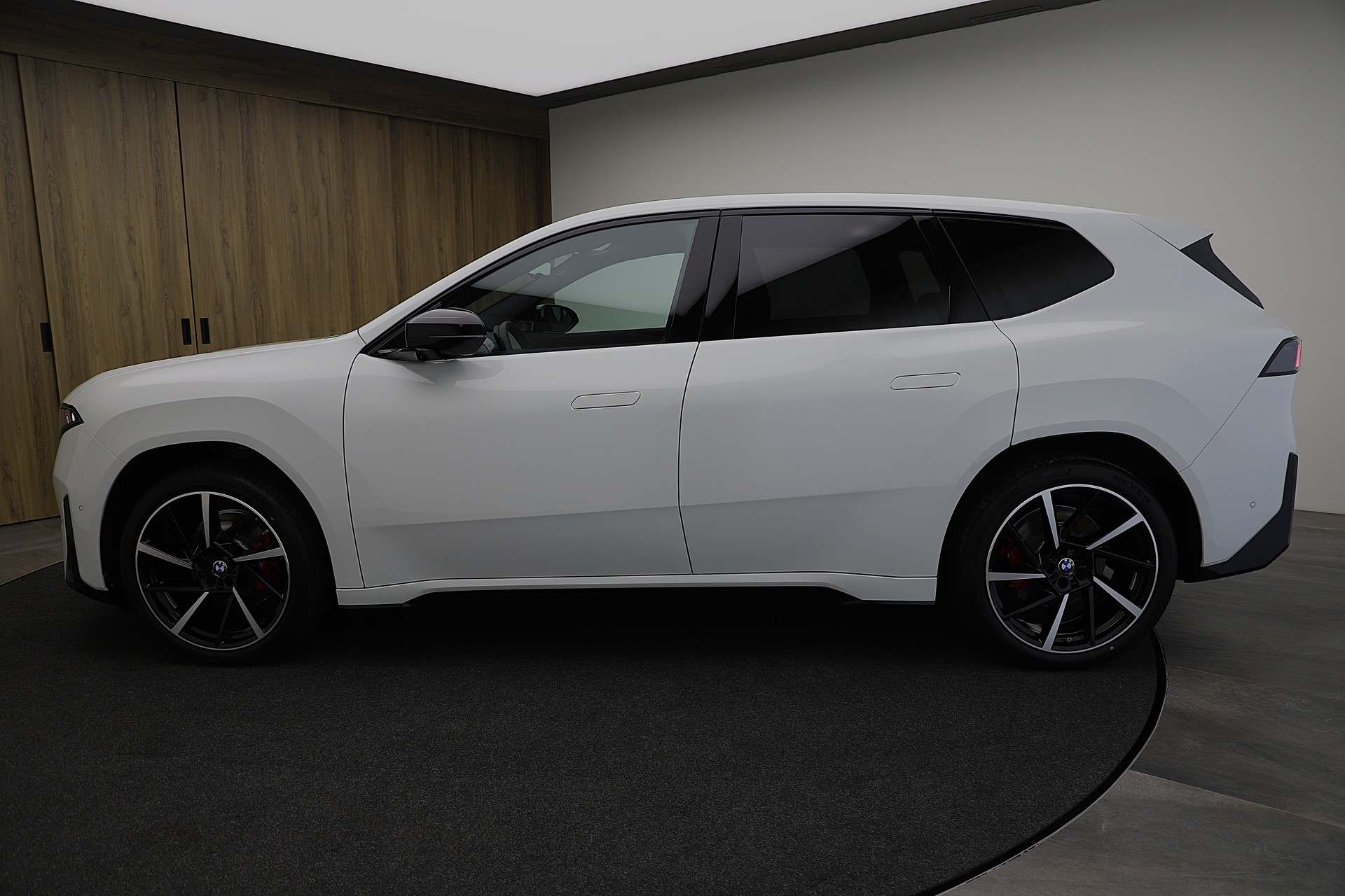 BMW iX3 50 xDrive M Sport Pro-image-2