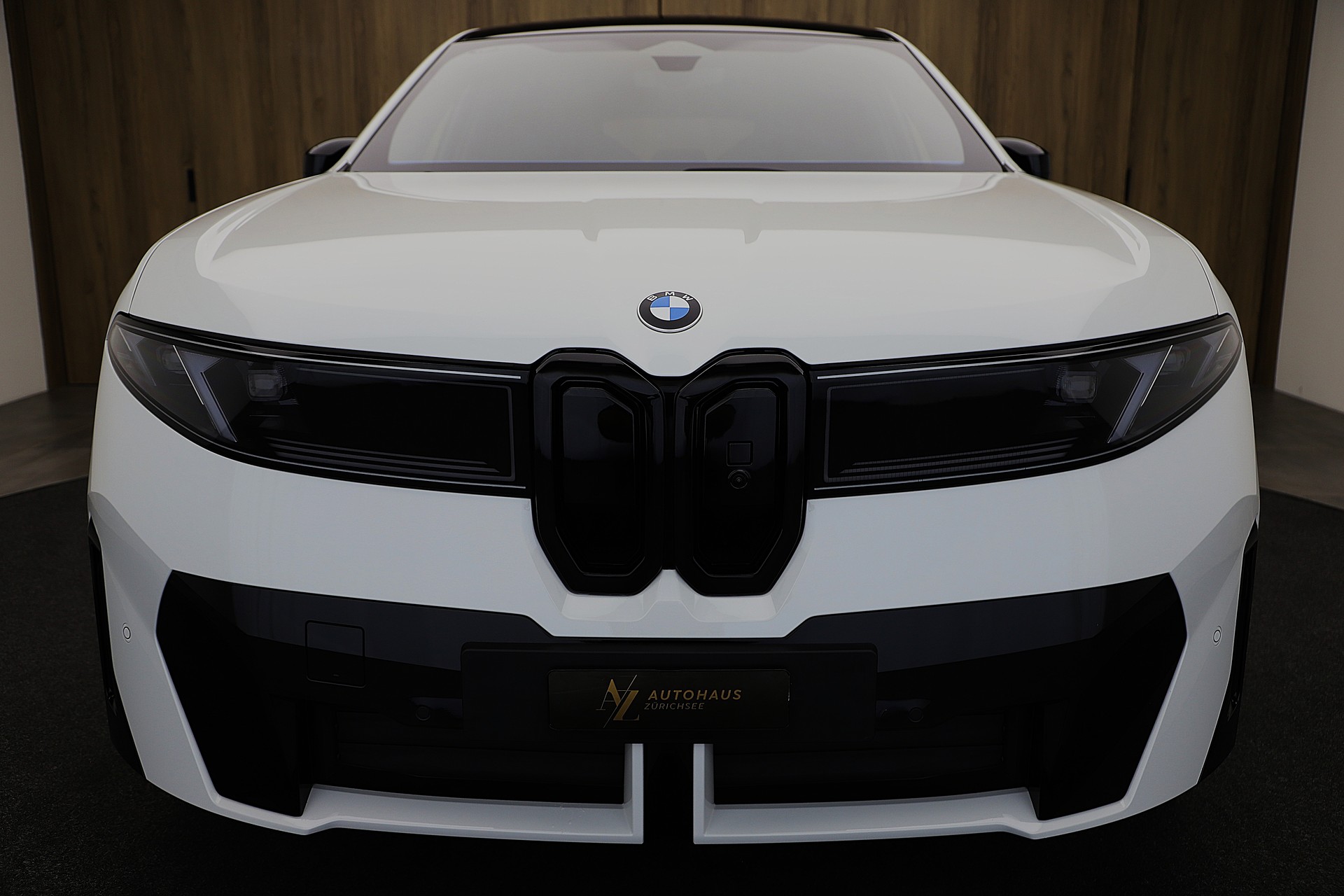 BMW iX3 50 xDrive M Sport Pro-image-1