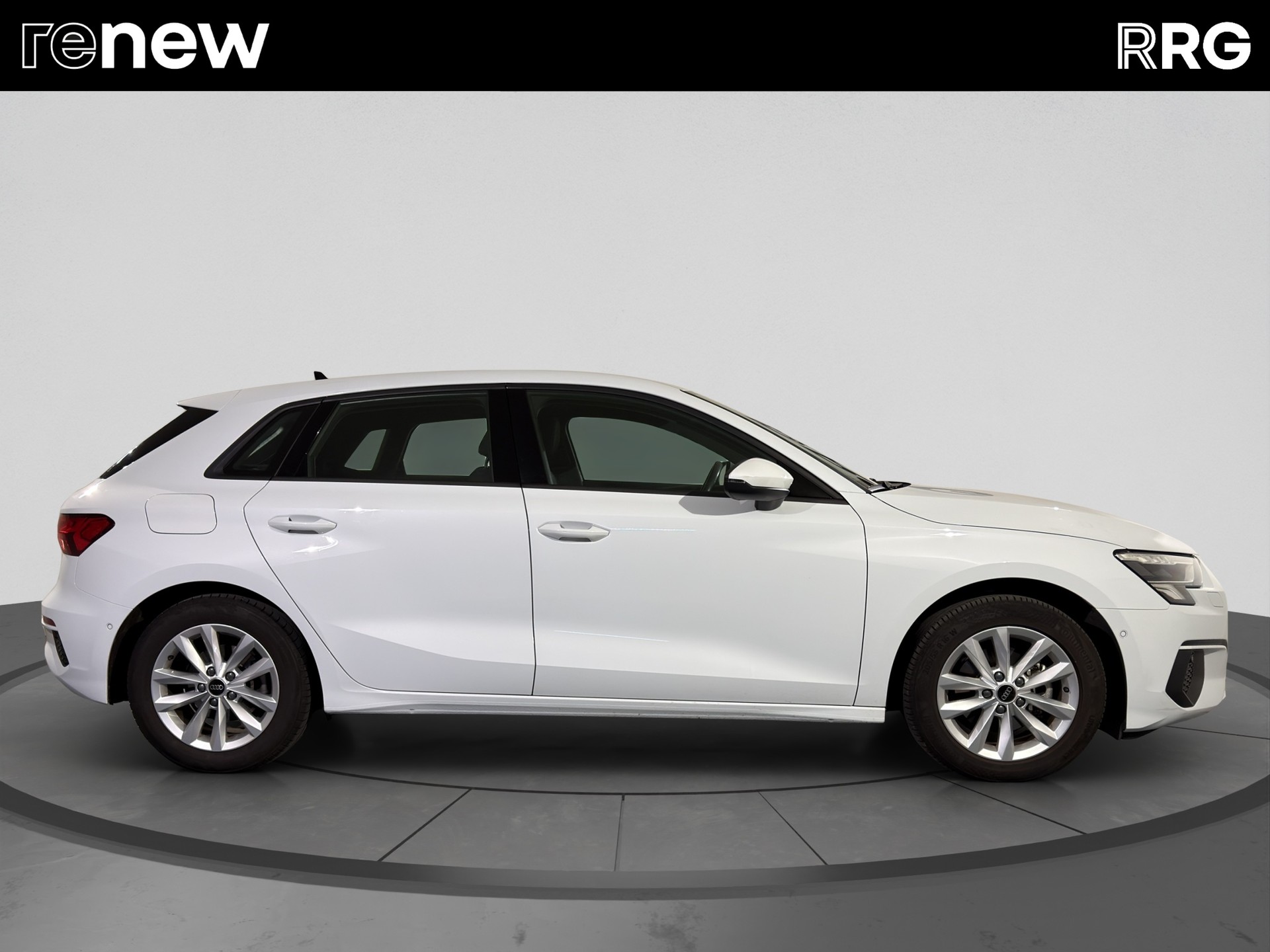 AUDI A3 Sportback 35 TFSI Attraction-image-1