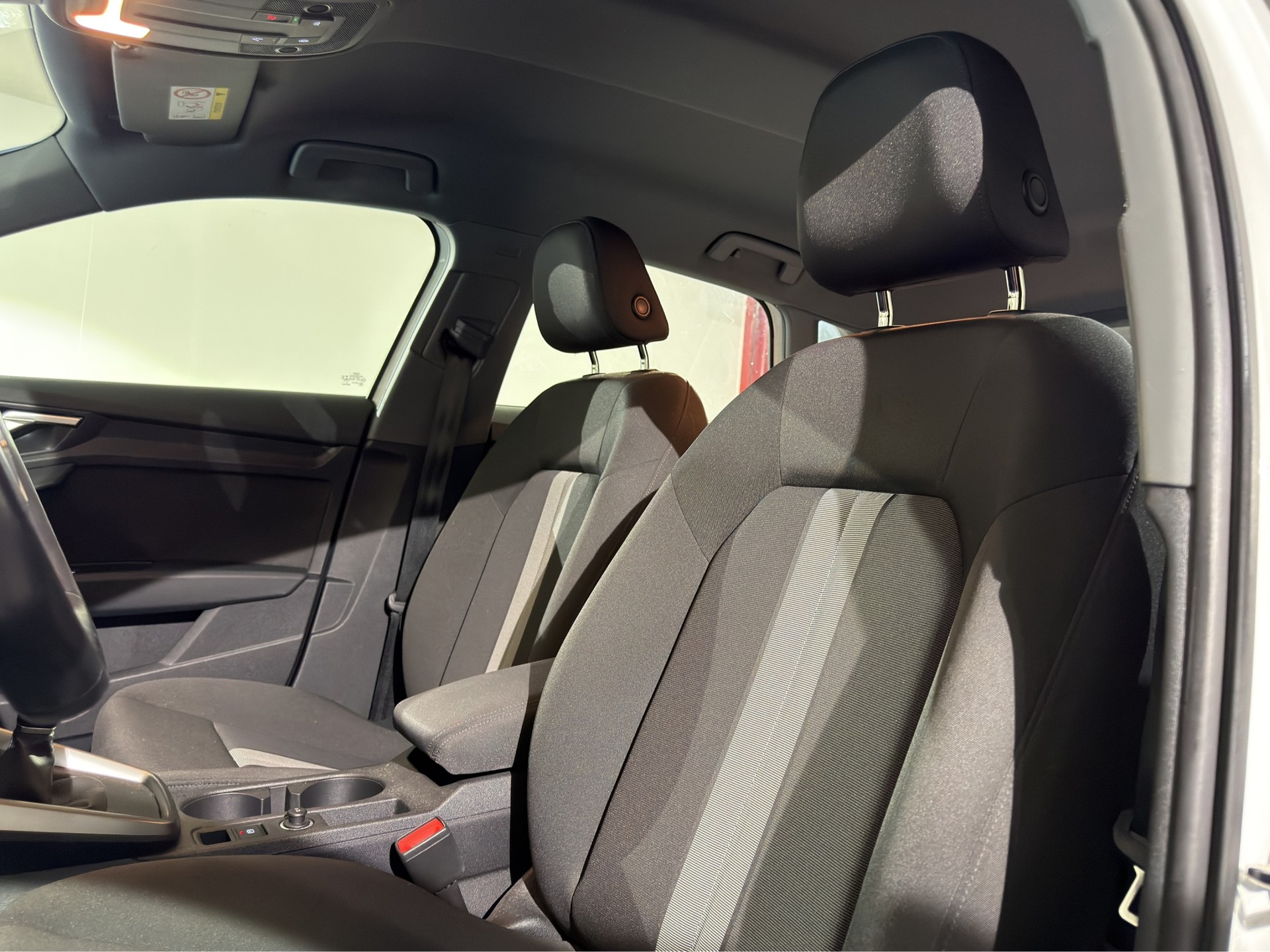 AUDI A3 Sportback 35 TFSI Attraction-image-18
