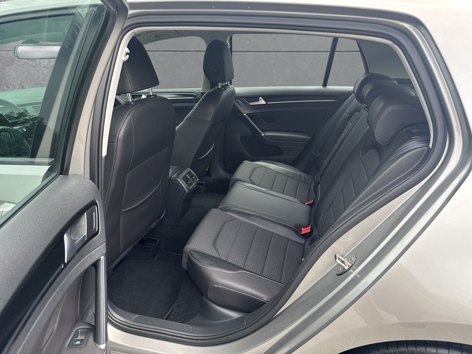 VW Golf 1.4 TSI Highline DSG-image-10