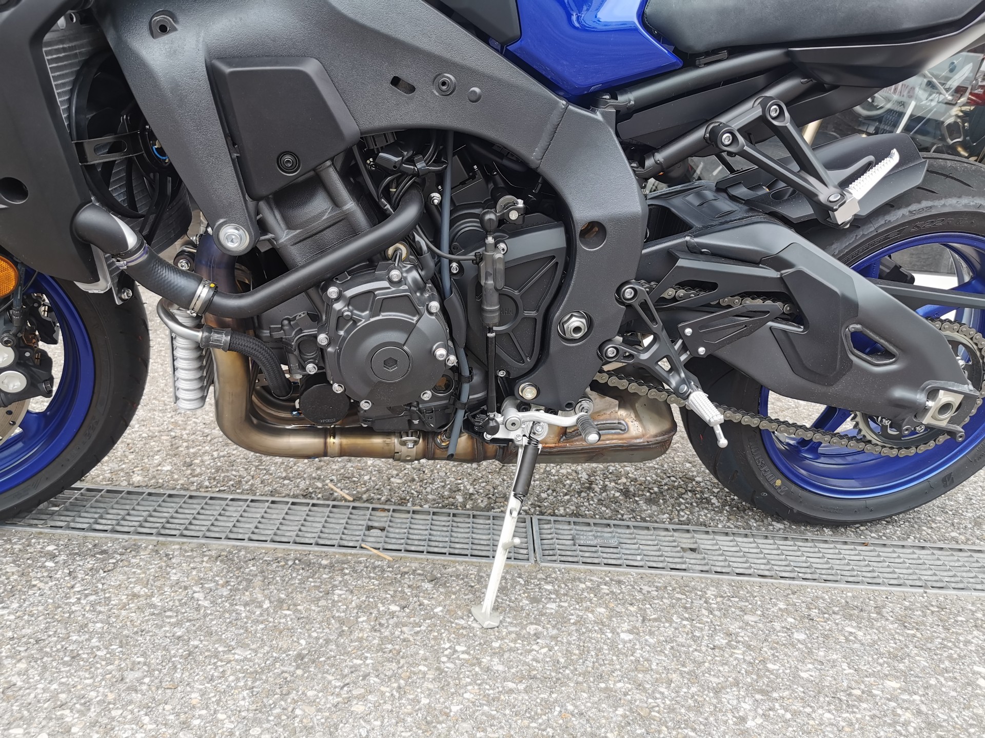 YAMAHA MT-10 ABS-image-2