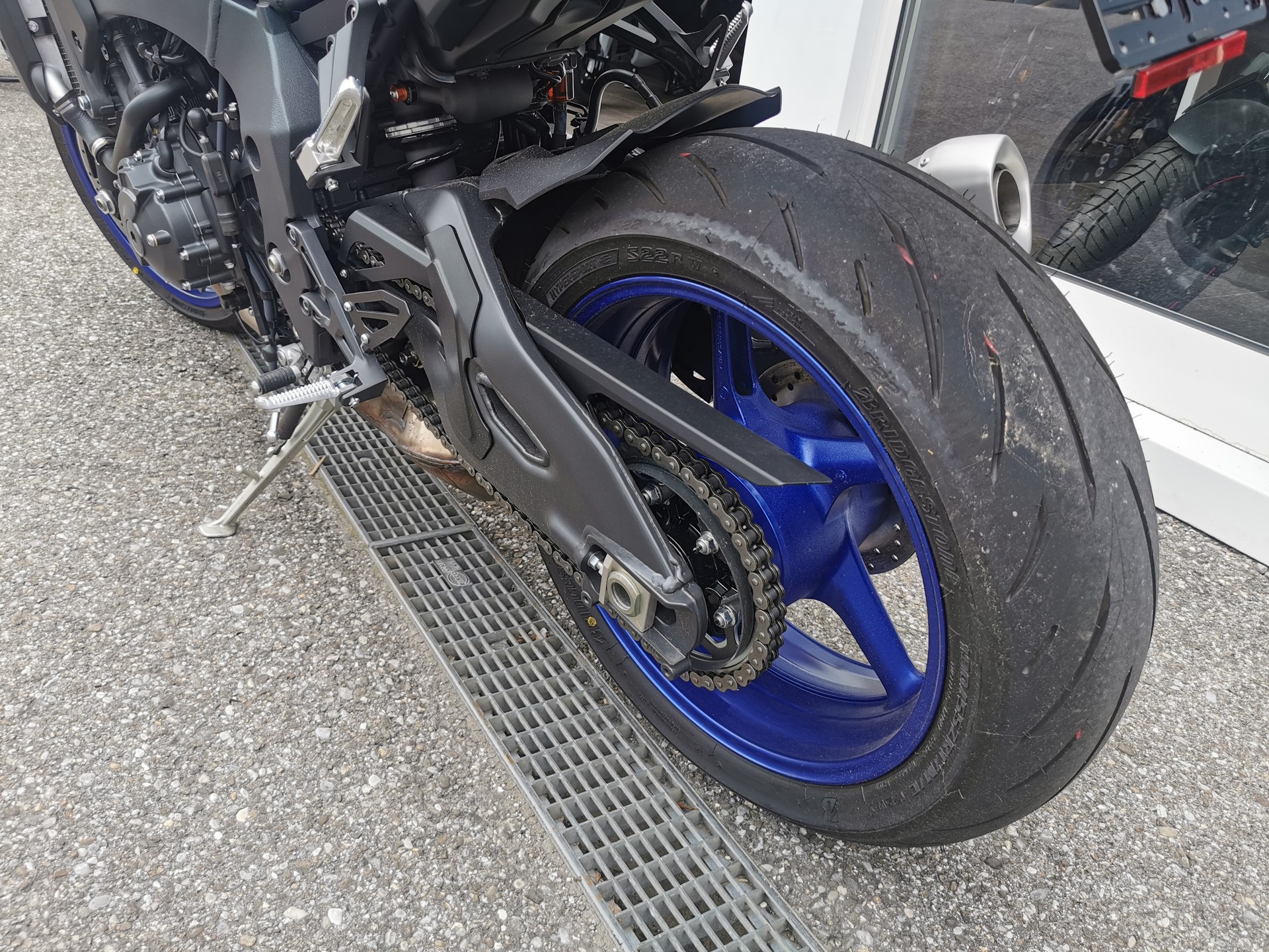 YAMAHA MT-10 ABS-image-3