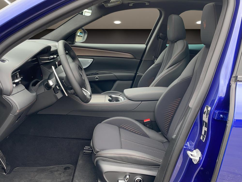 MASERATI Grecale Folgore-image-7