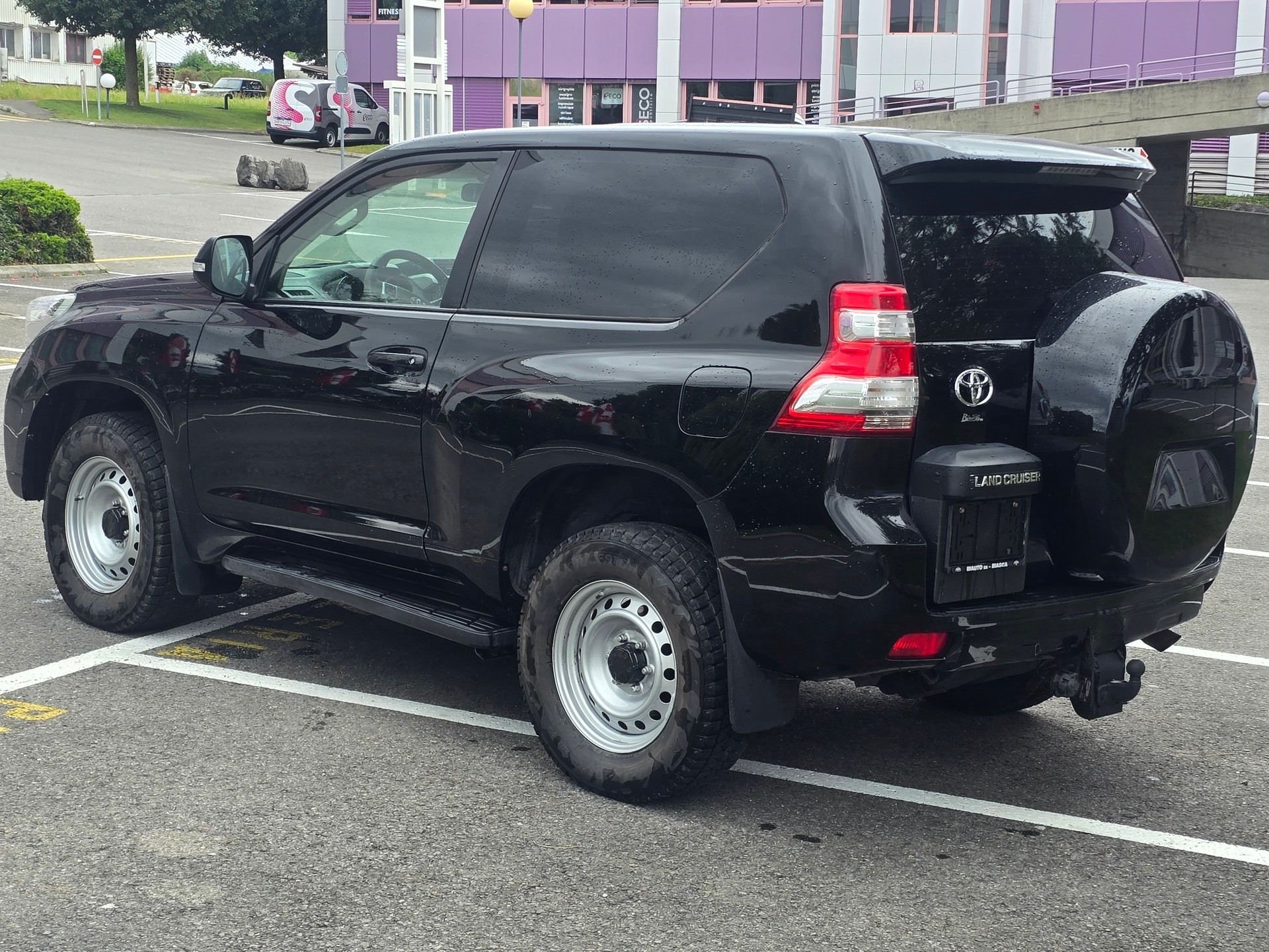 TOYOTA Land Cruiser 3.0 TD Terra Automatic-image-5