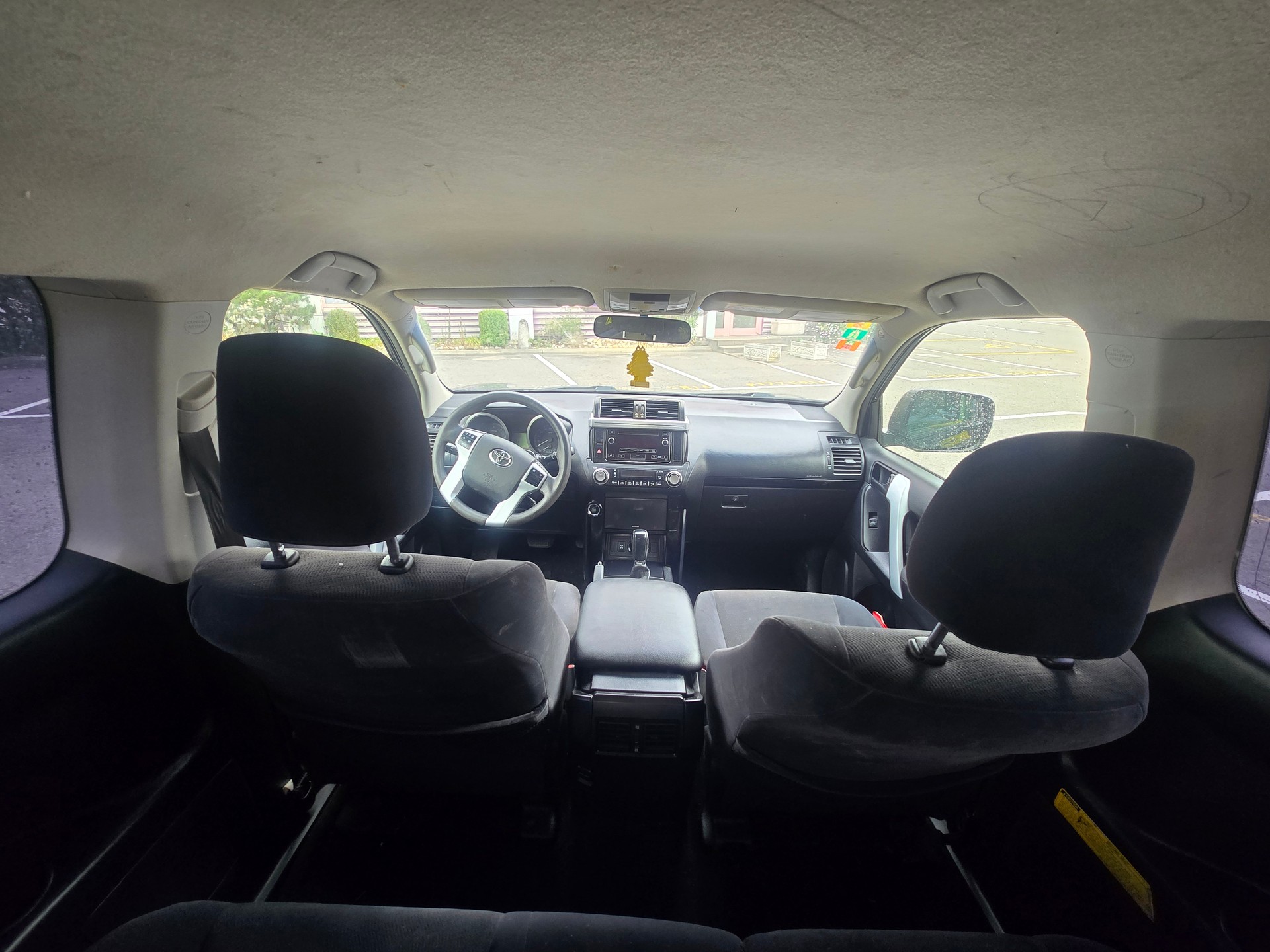 TOYOTA Land Cruiser 3.0 TD Terra Automatic-image-9
