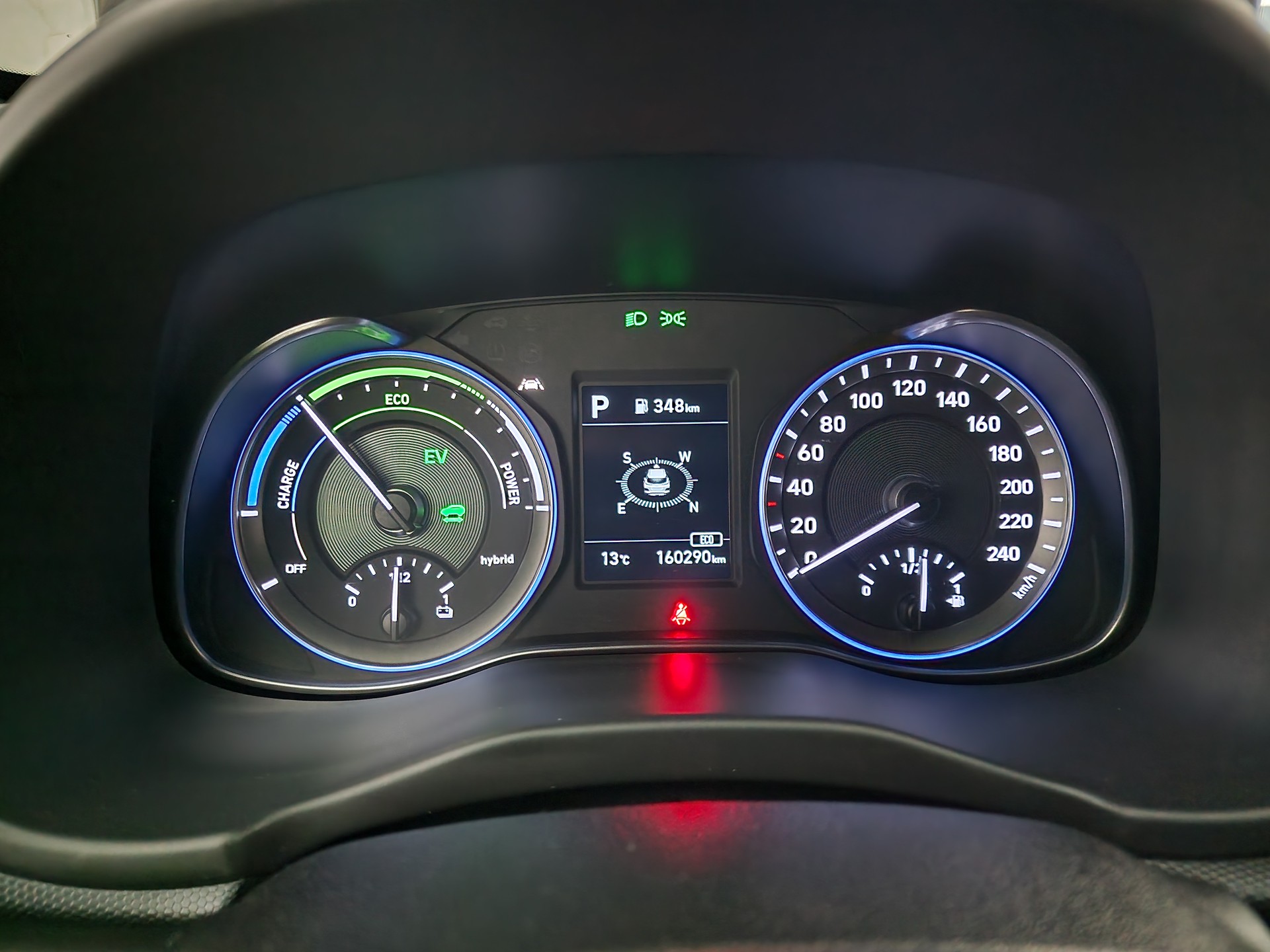 HYUNDAI Kona 1.6 GDi HEV Vertex DCT-image-11