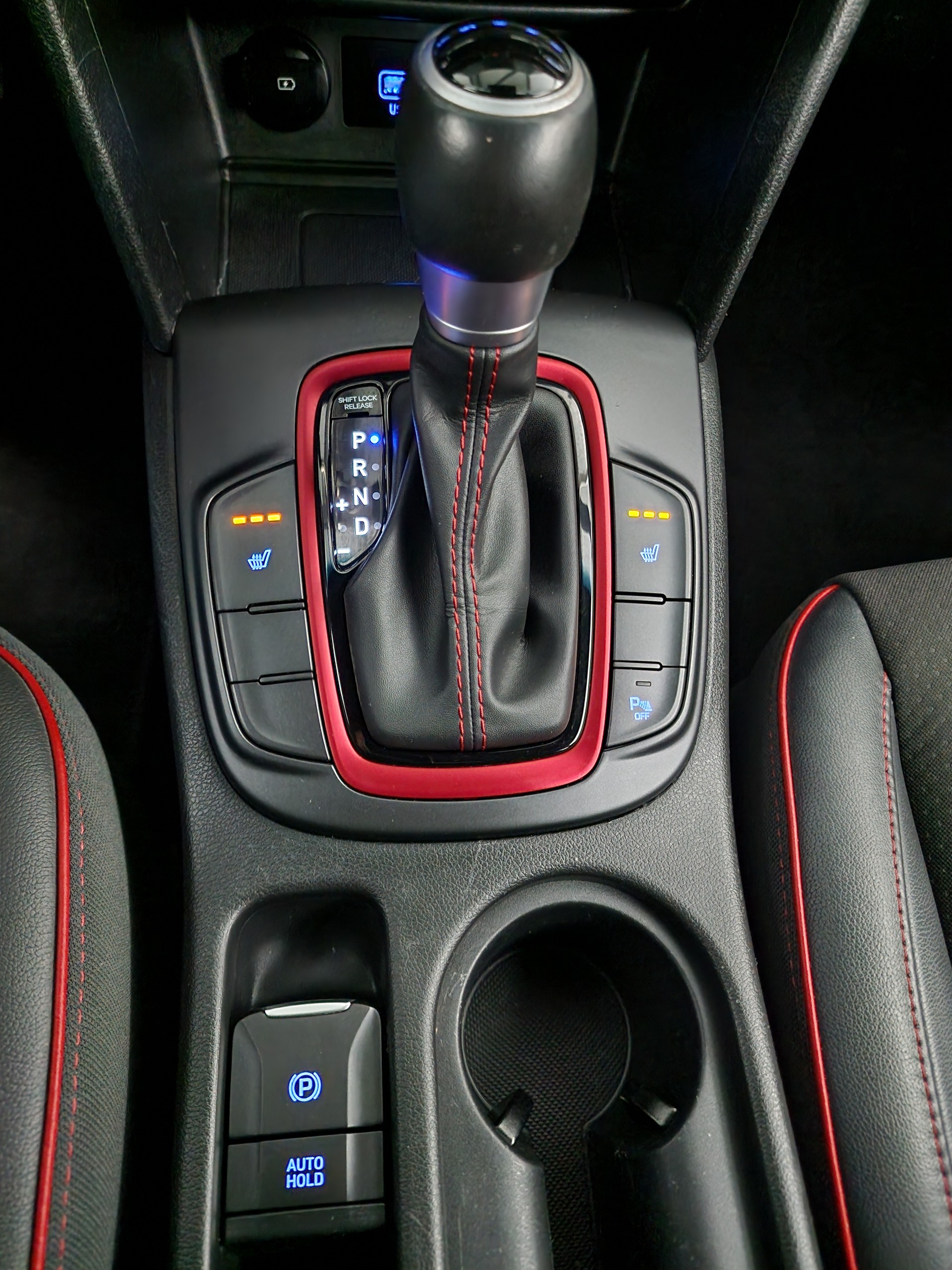 HYUNDAI Kona 1.6 GDi HEV Vertex DCT-image-12