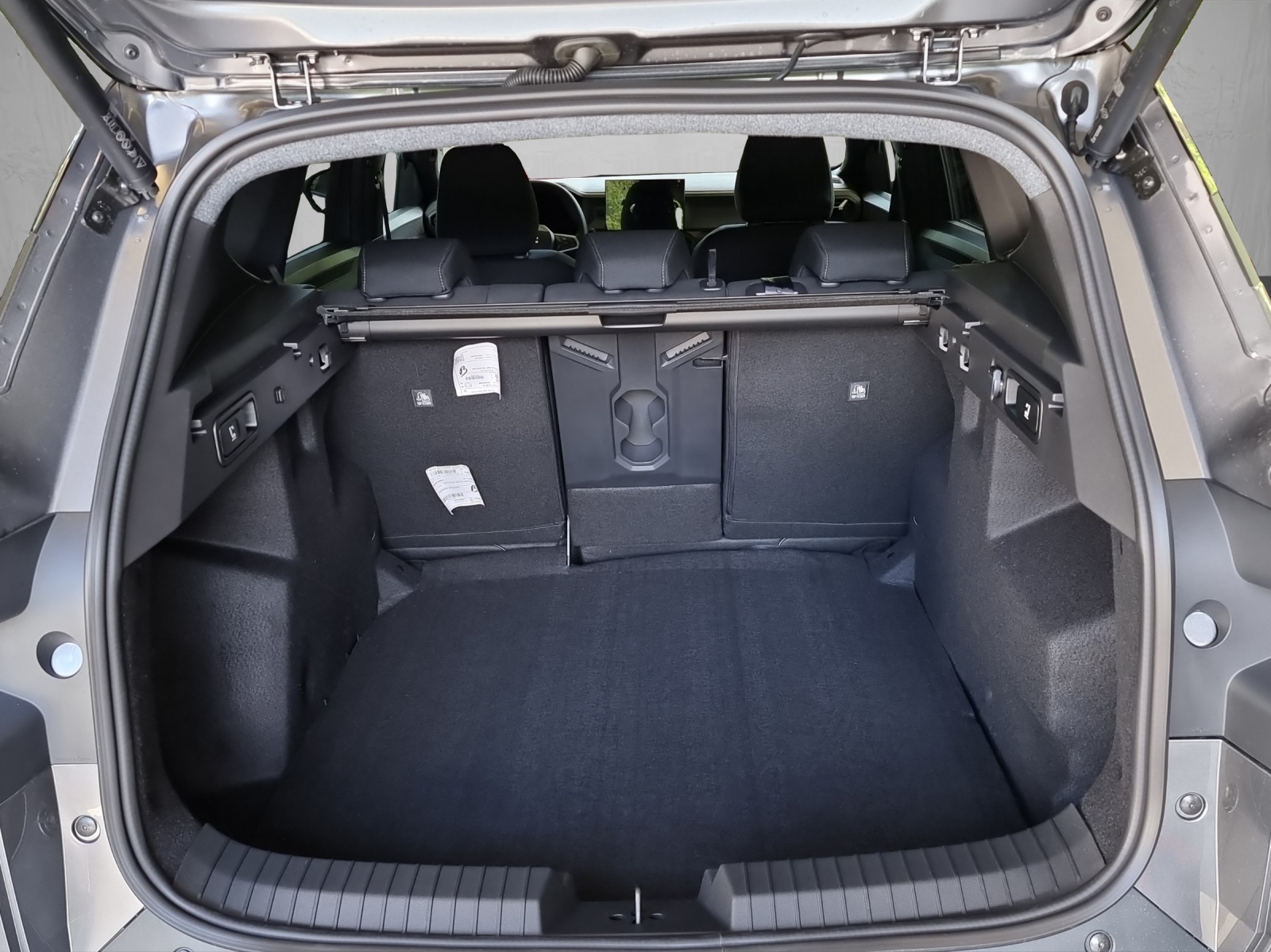 DACIA Bigster 150 Hybrid Journey 4x4 Automat-image-9