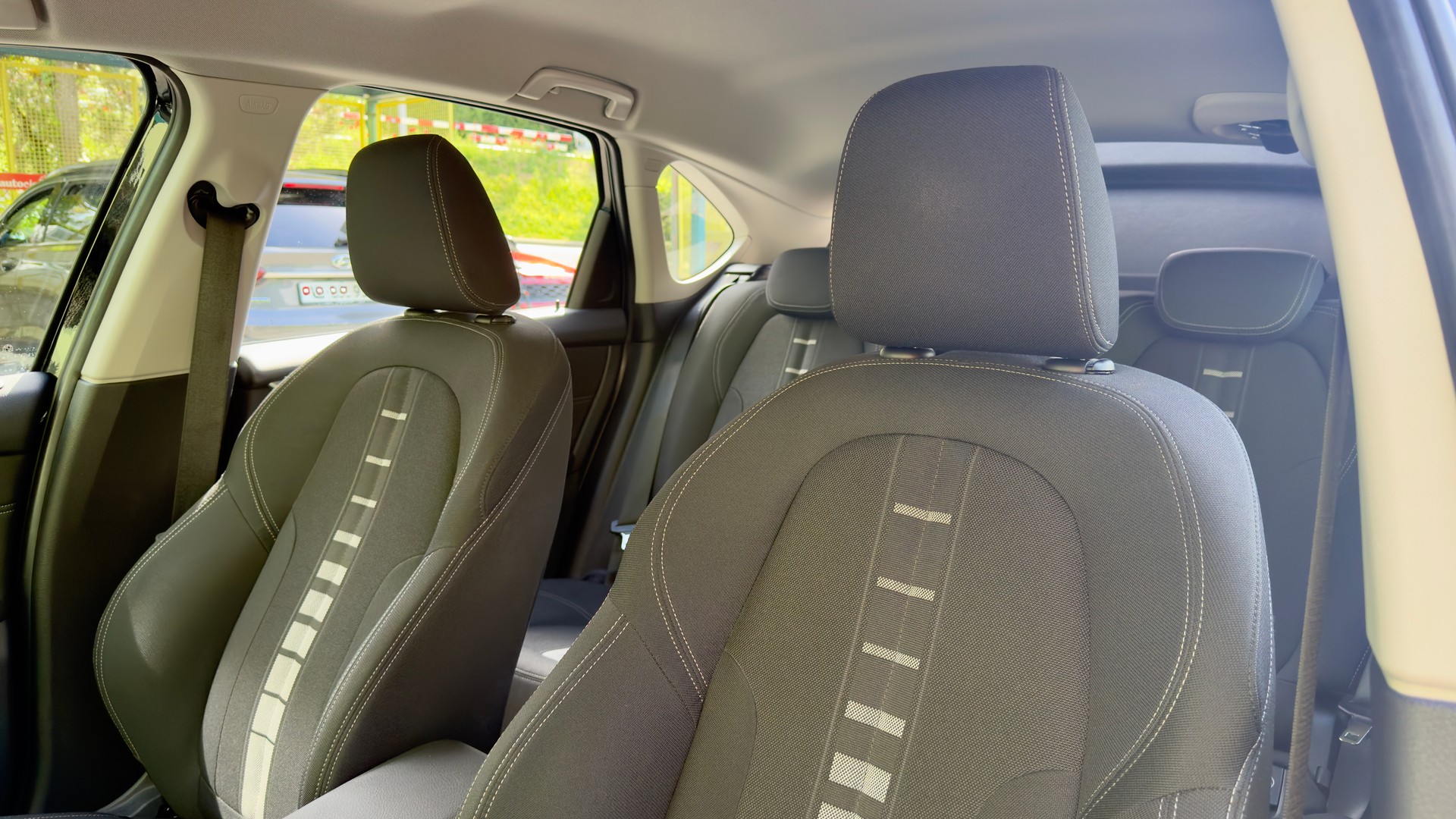 BMW 225xe iPerformance Active Tourer Steptronic-image-11