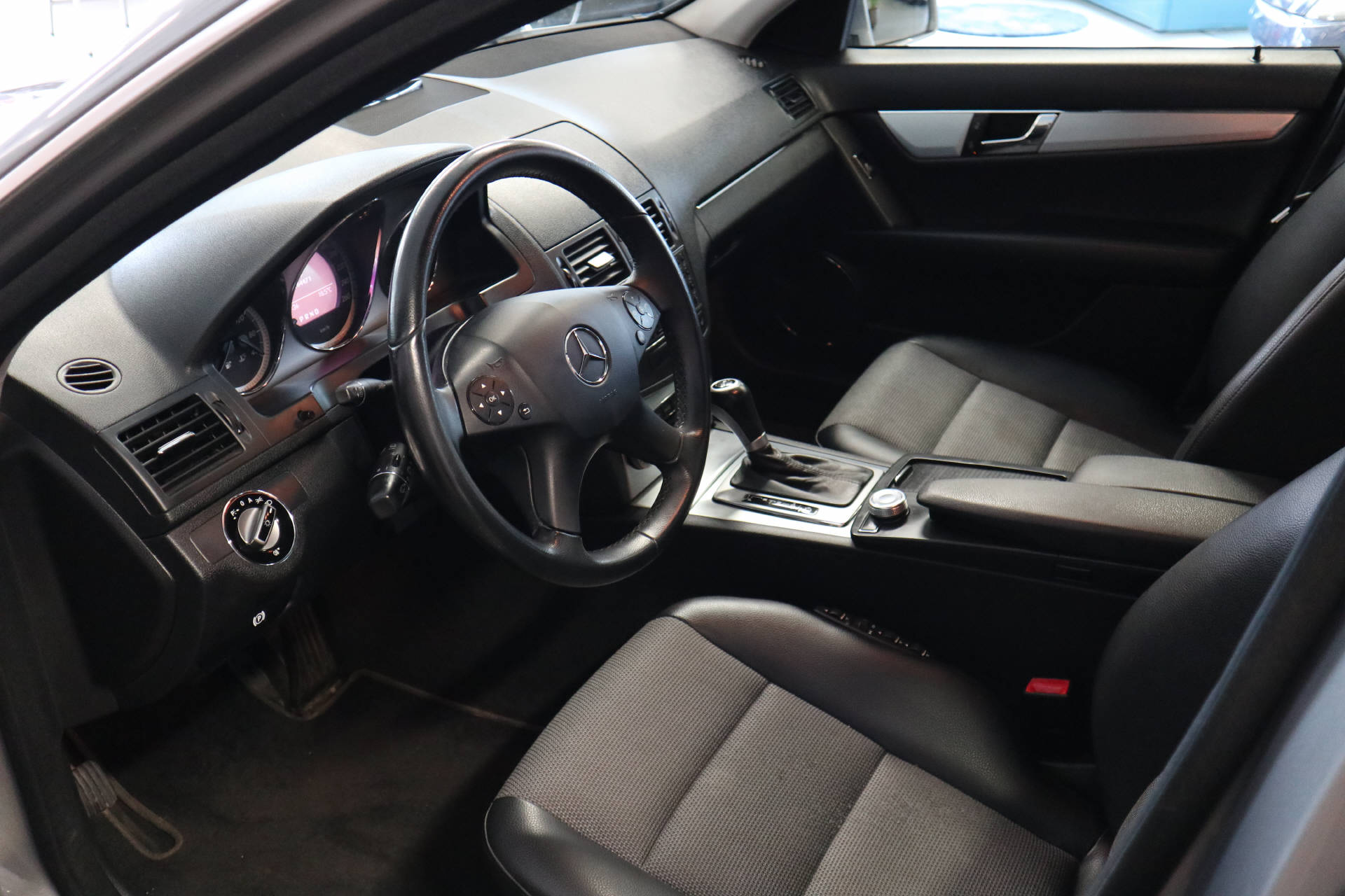 MERCEDES-BENZ C 350 CDI BlueEF Kombi-image-10