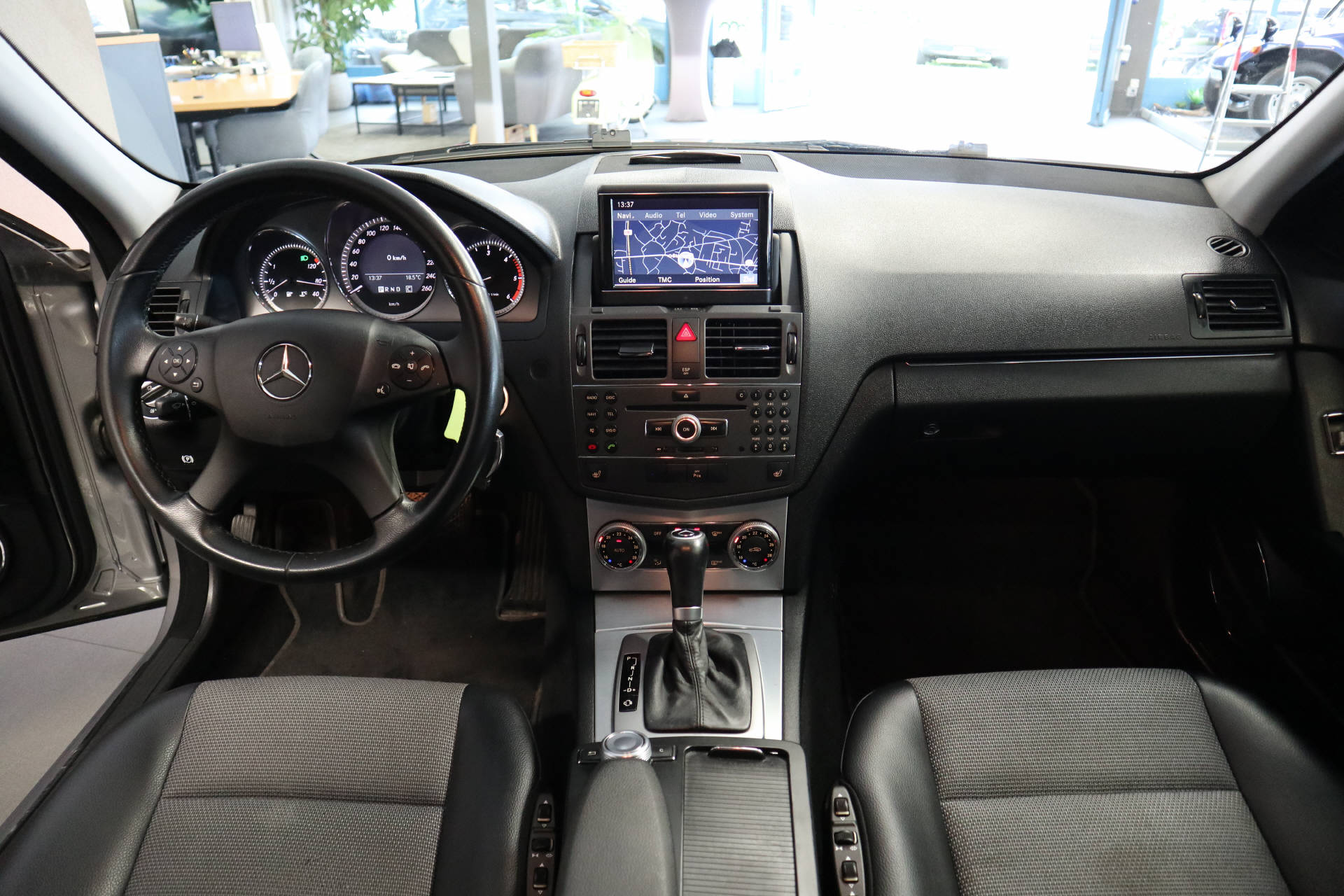 MERCEDES-BENZ C 350 CDI BlueEF Kombi-image-12
