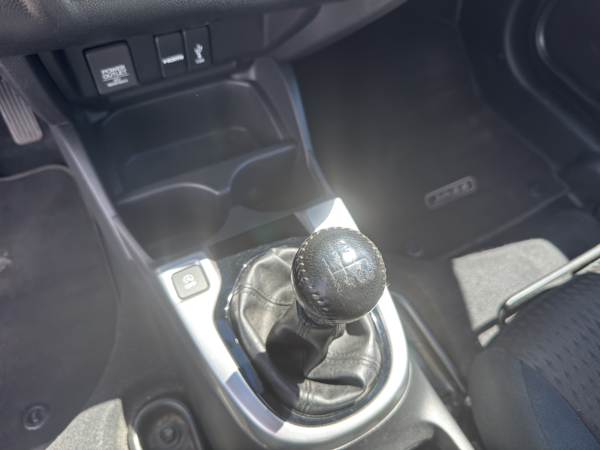 HONDA Jazz 1.3i Elegance-image-15