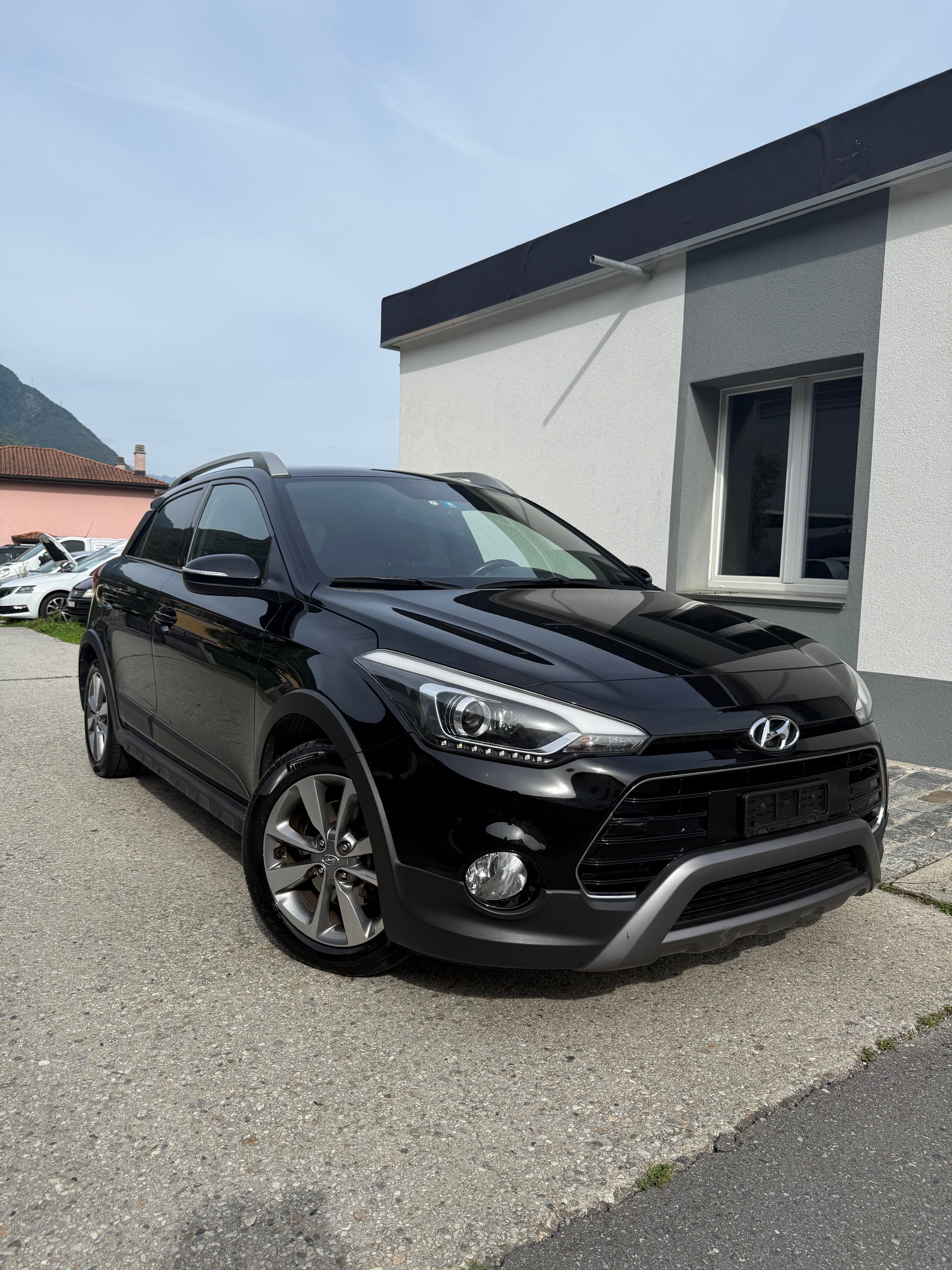 HYUNDAI i20 Active 1.0 T-GDi Amplia-image-0