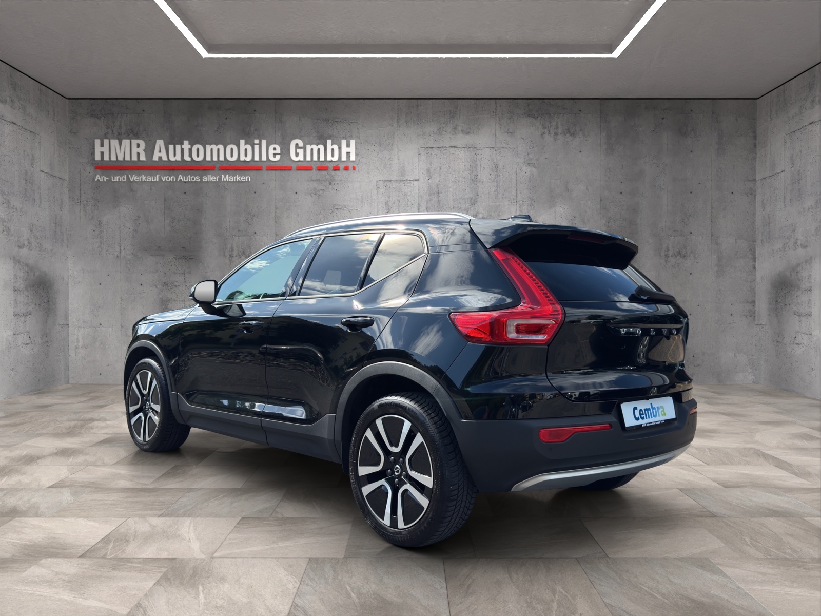 VOLVO XC40 D3 Momentum Geartronic-image-1