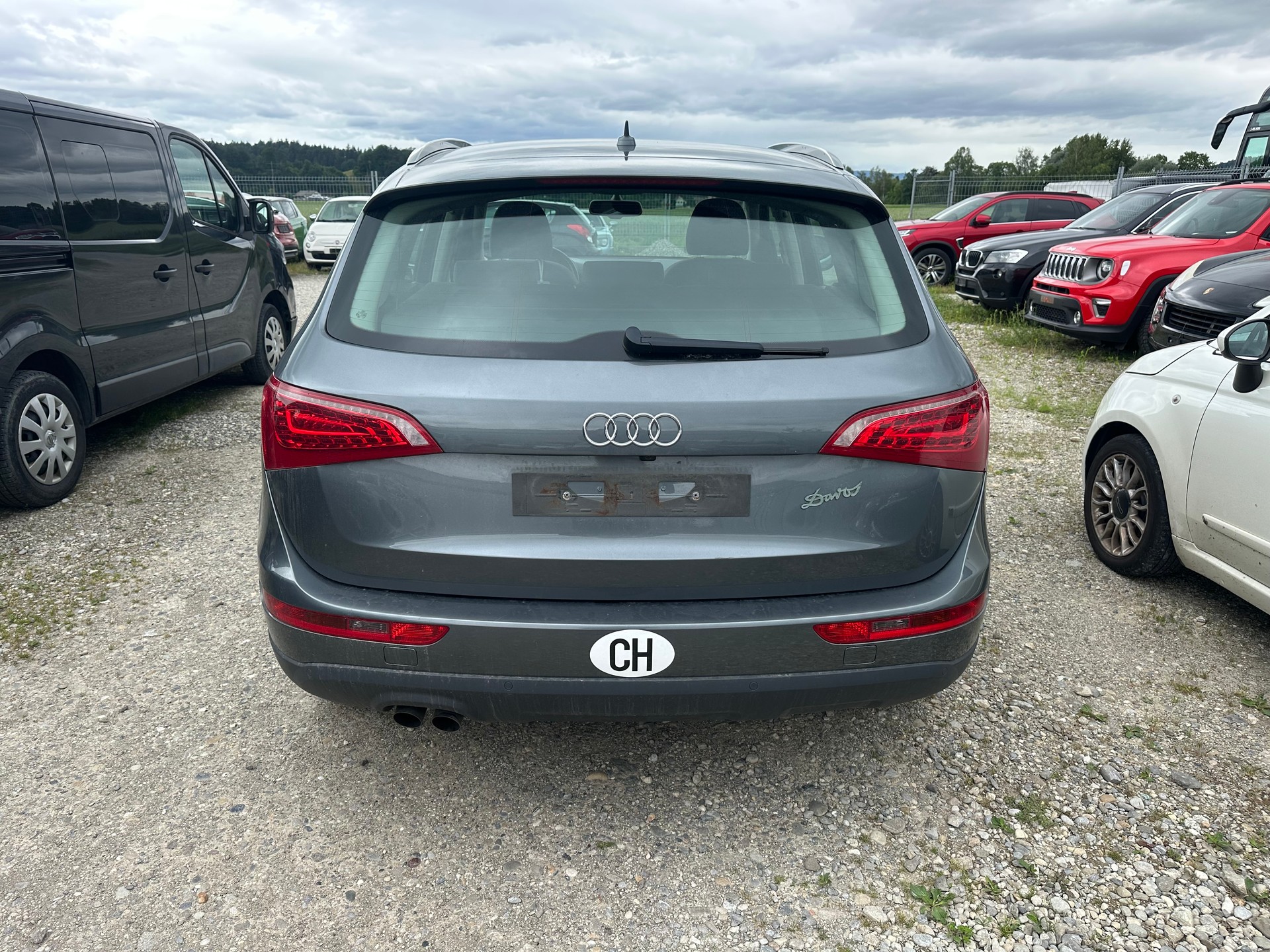 AUDI Q5 2.0 TDI quattro-image-4