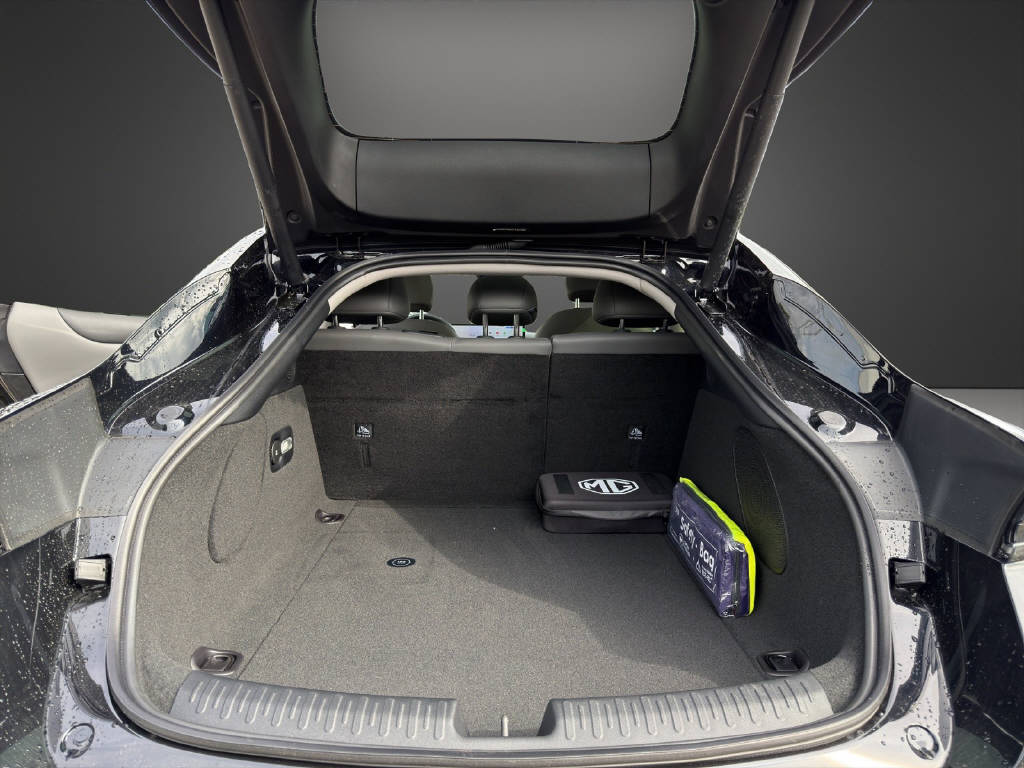 MG IM5 75 kWh Standard-image-9