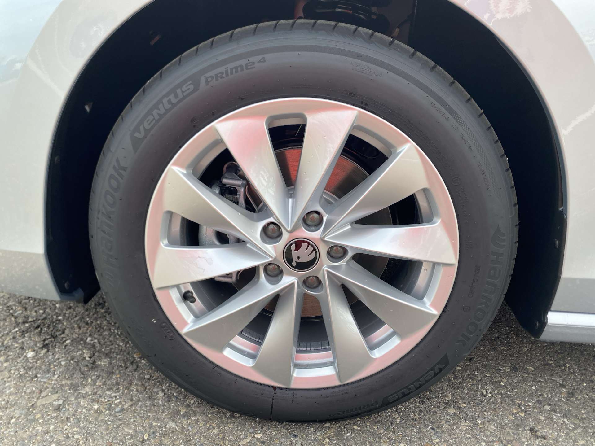 SKODA Superb Combi 1.5 TSi MHEV Selection DSG-Automat-image-7