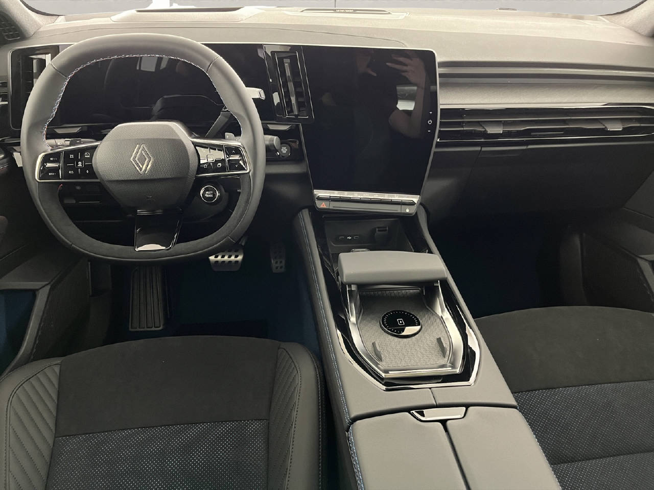 RENAULT Rafale 1.2 E-Tech Plug-in Atelier Alpine-image-9