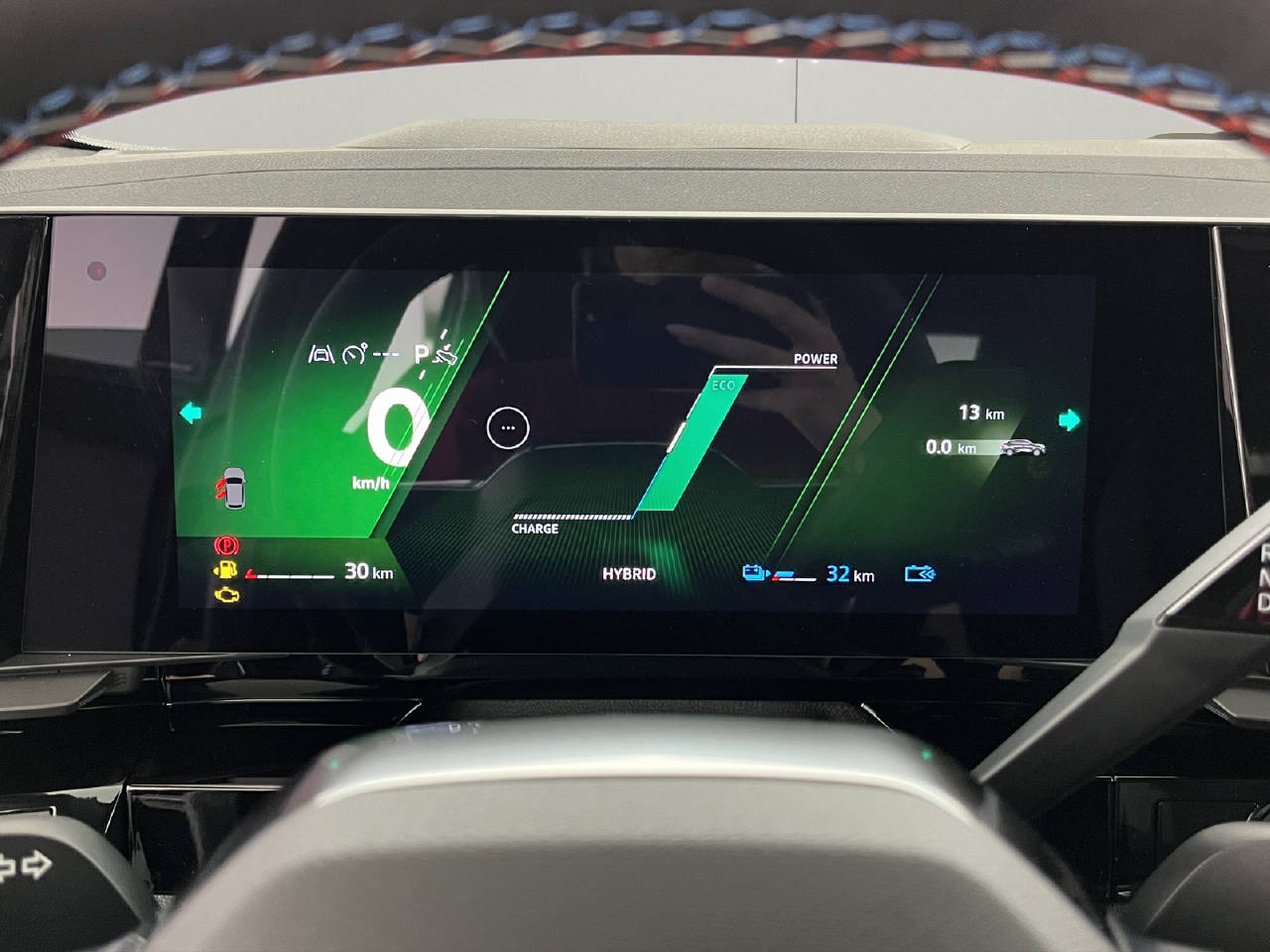 RENAULT Rafale 1.2 E-Tech Plug-in Atelier Alpine-image-11