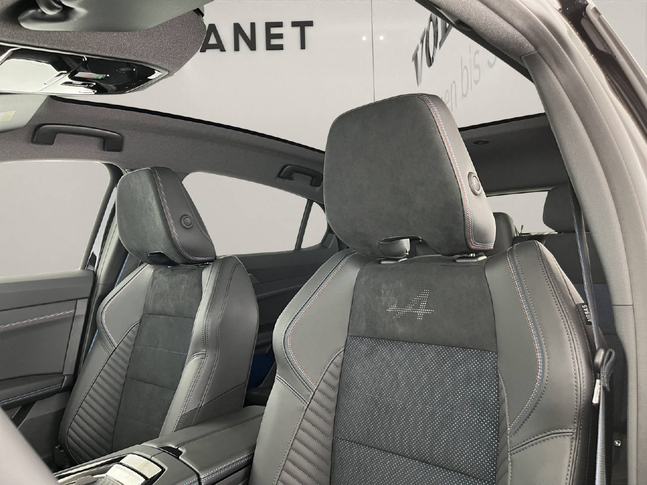 RENAULT Rafale 1.2 E-Tech Plug-in Atelier Alpine-image-8
